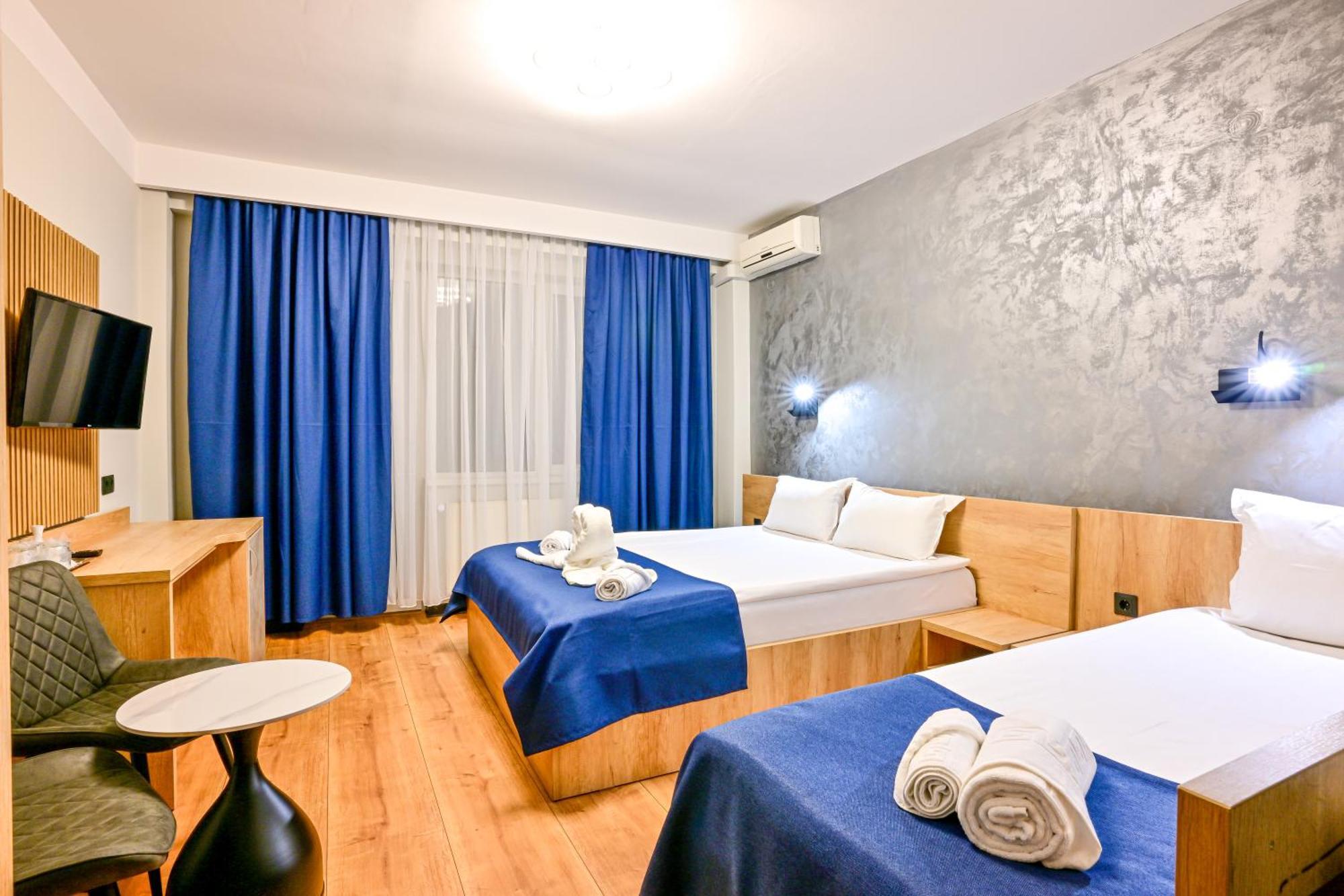 Triple Room,1649917576:JPEG