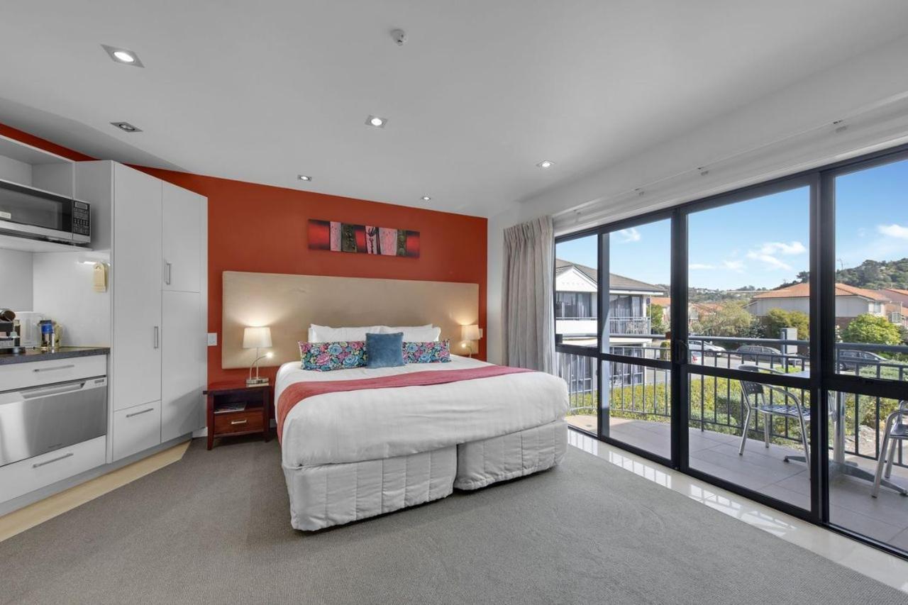 Executive Studio Apartment with Spa Bath