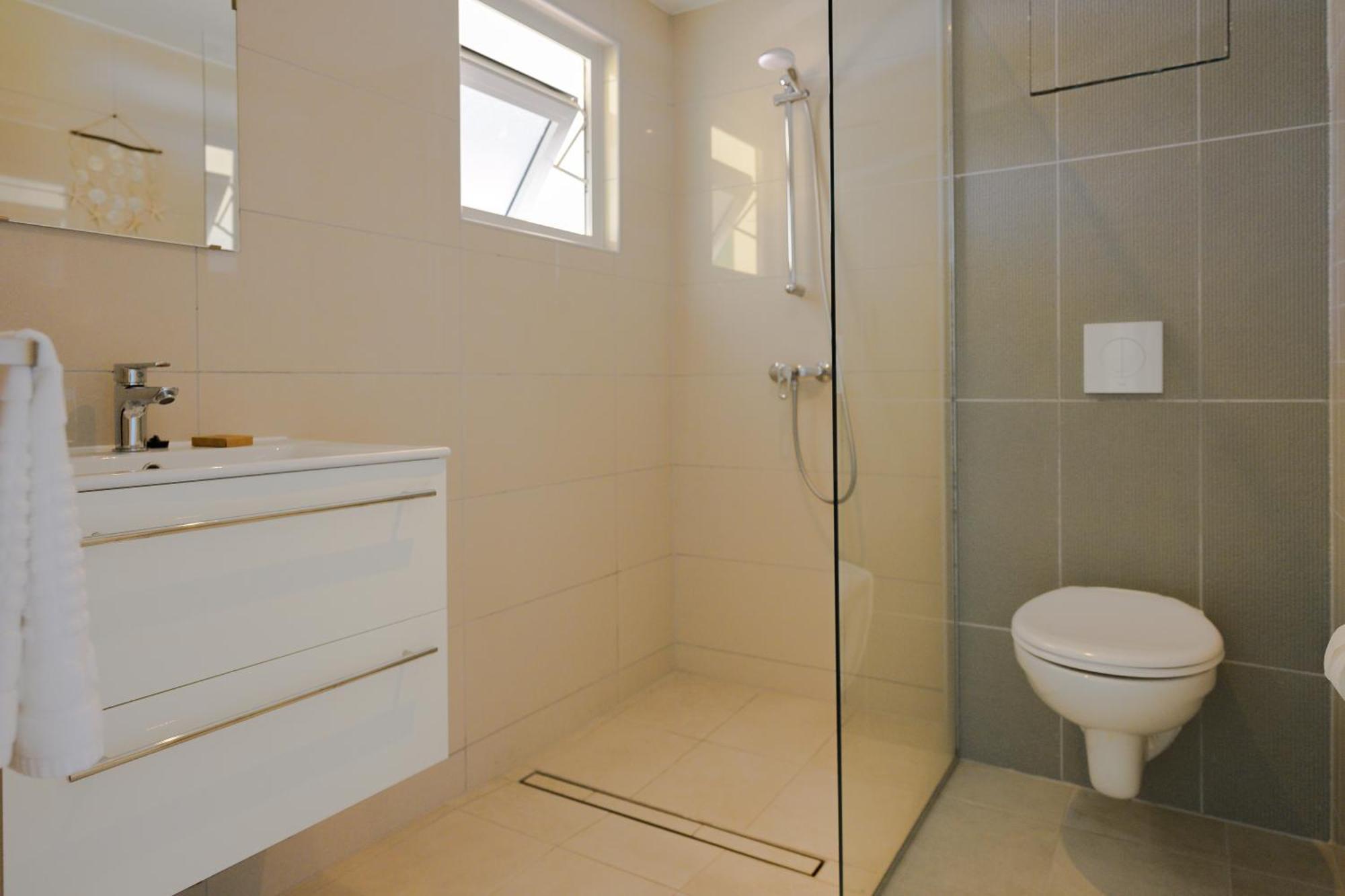 Two-Bedroom Apartment Sea View