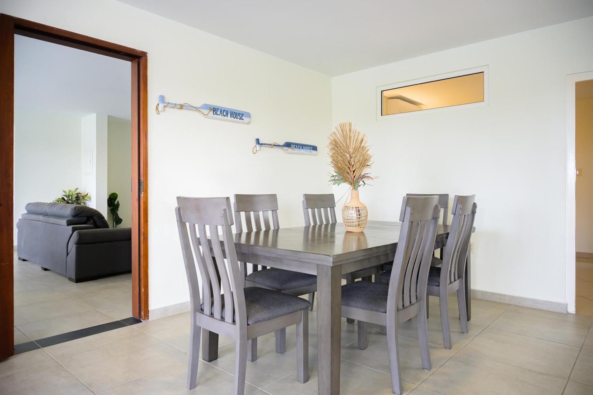 Four-Bedroom Presidential Suite Sea View