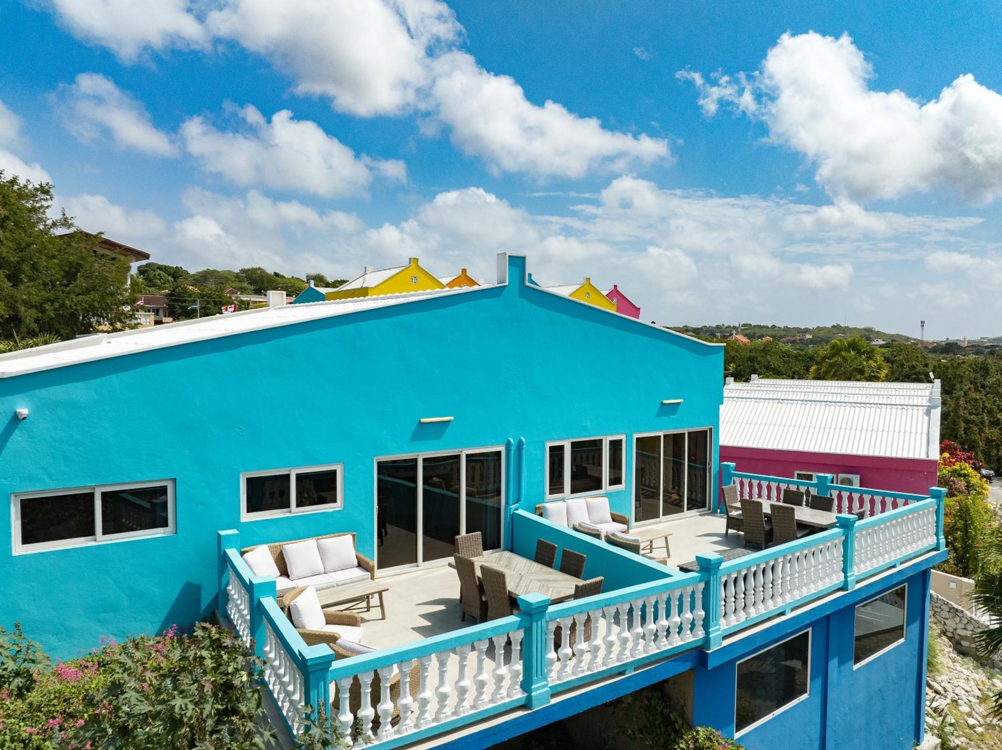 Four-Bedroom Presidential Suite Sea View