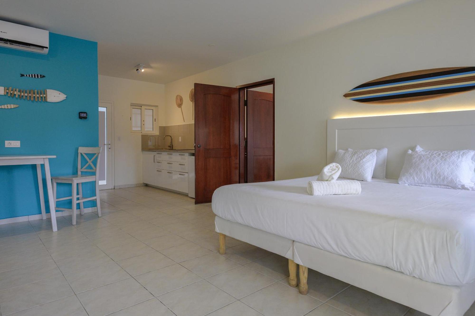 Deluxe King Suite