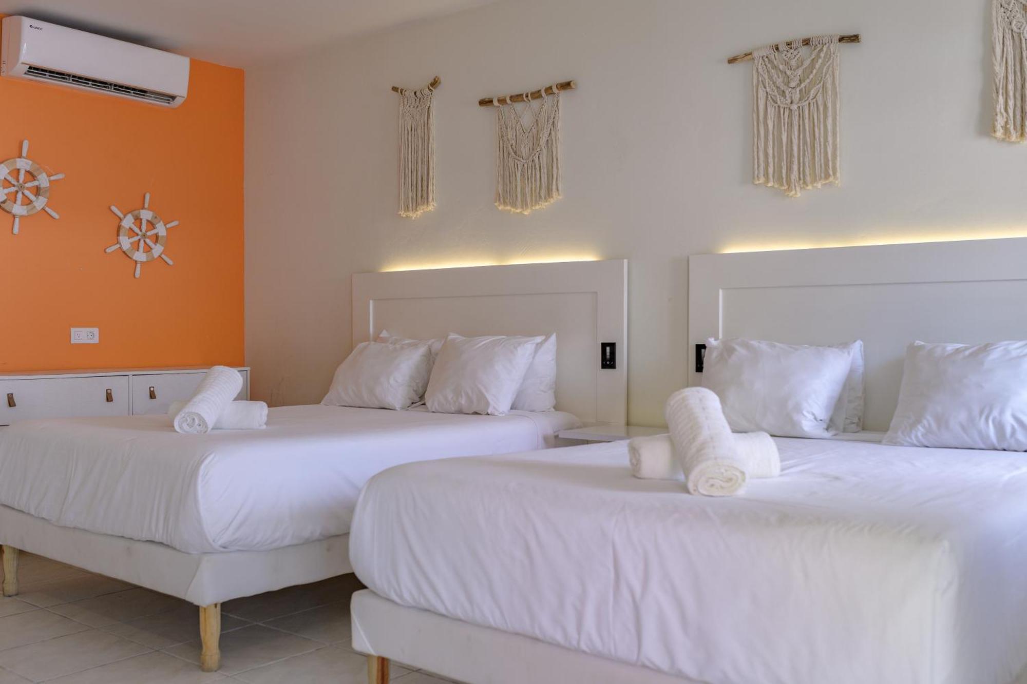 Deluxe Queen Suite