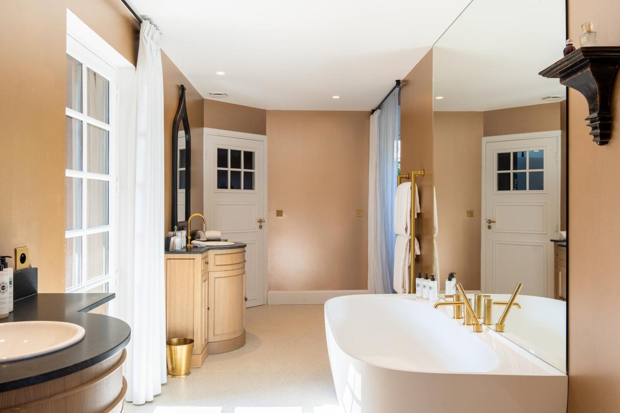Suite Signature