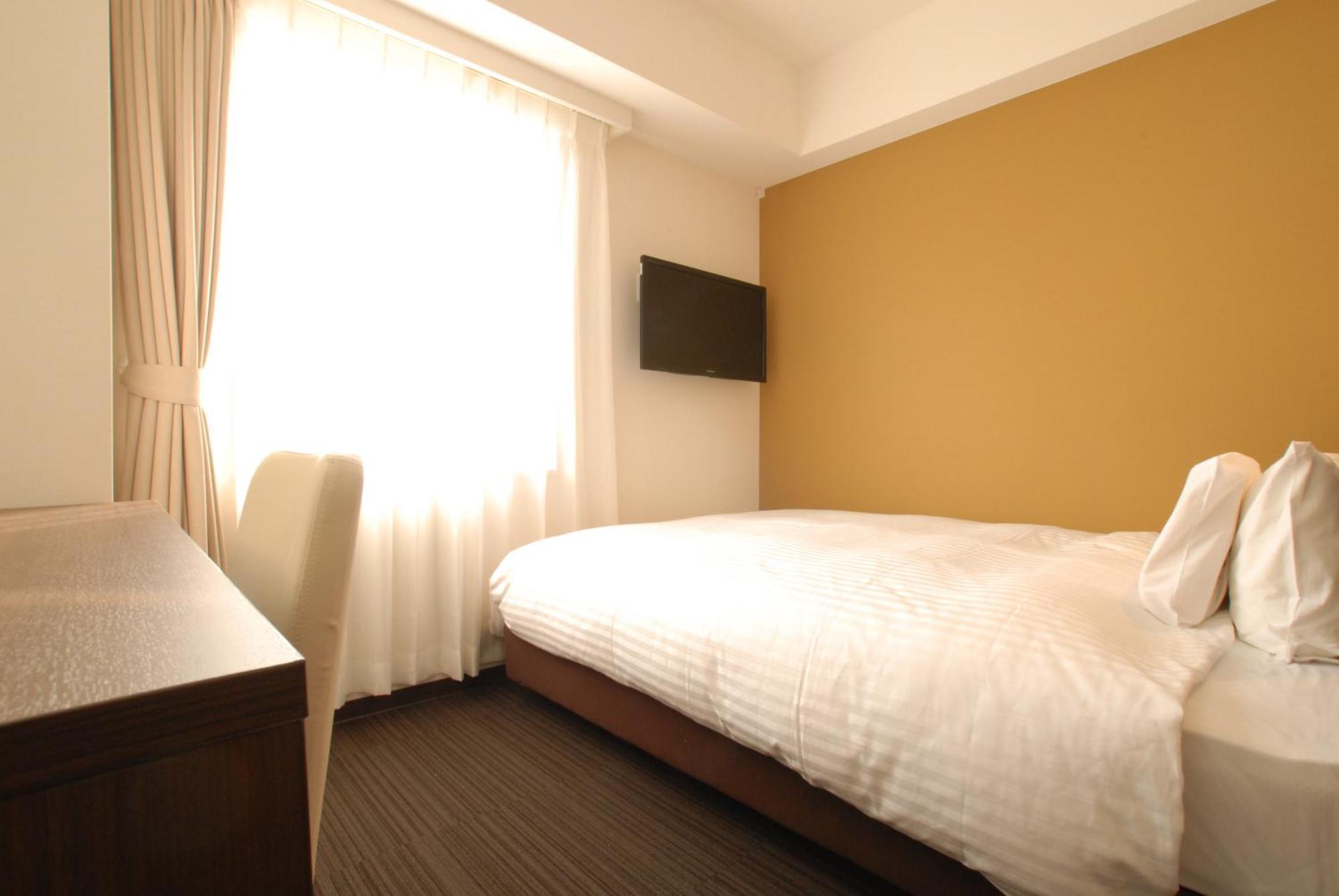 Single Room - Non-Smoking B