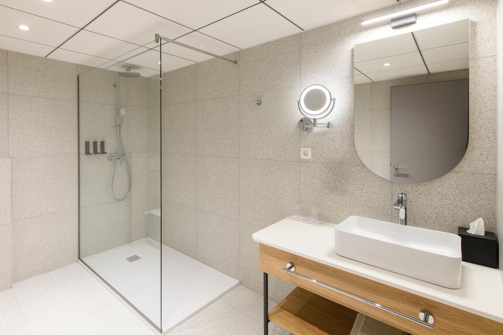 Superior Double or Twin Room with Castle View,1651164255:JPEG