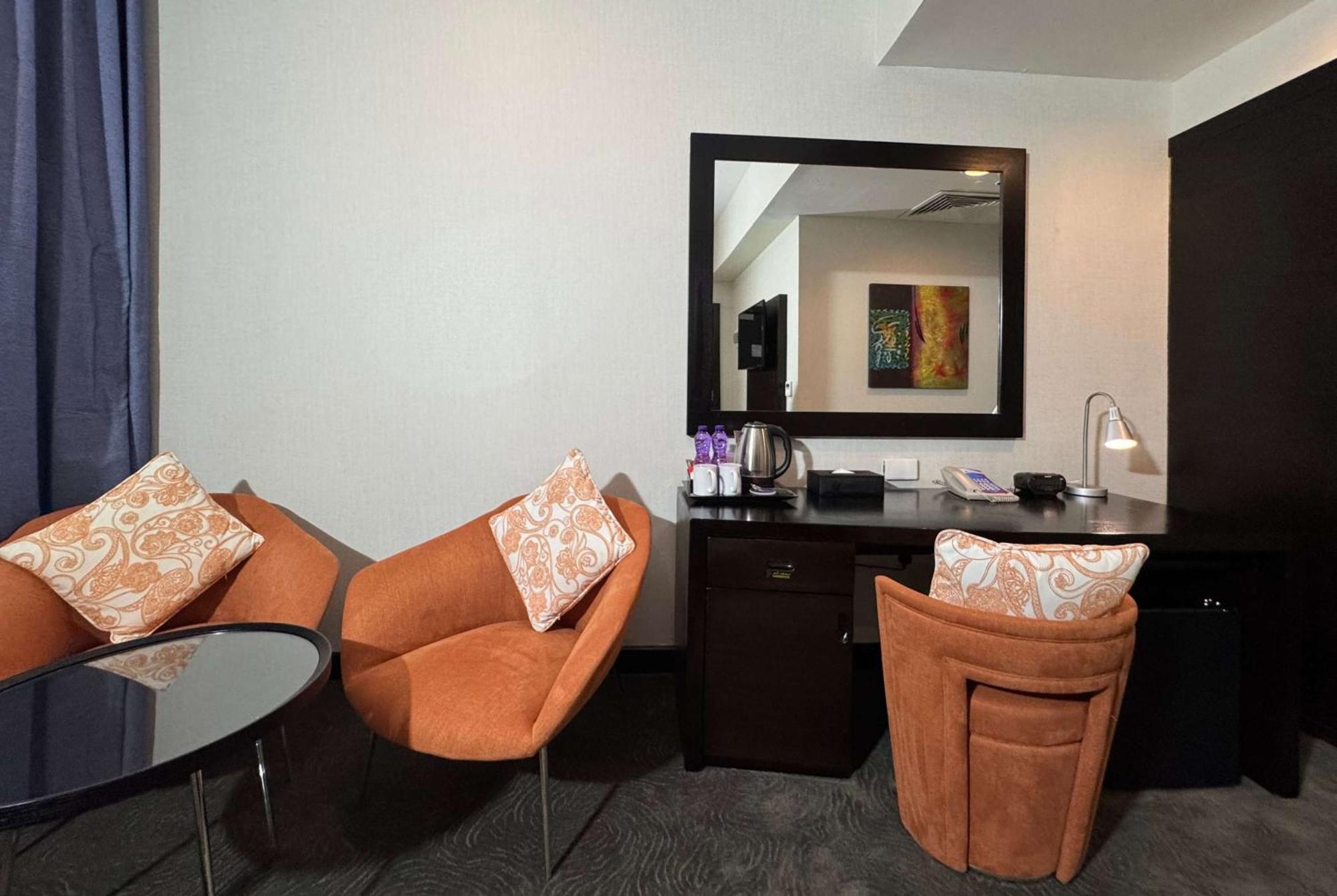 Deluxe Room Twin