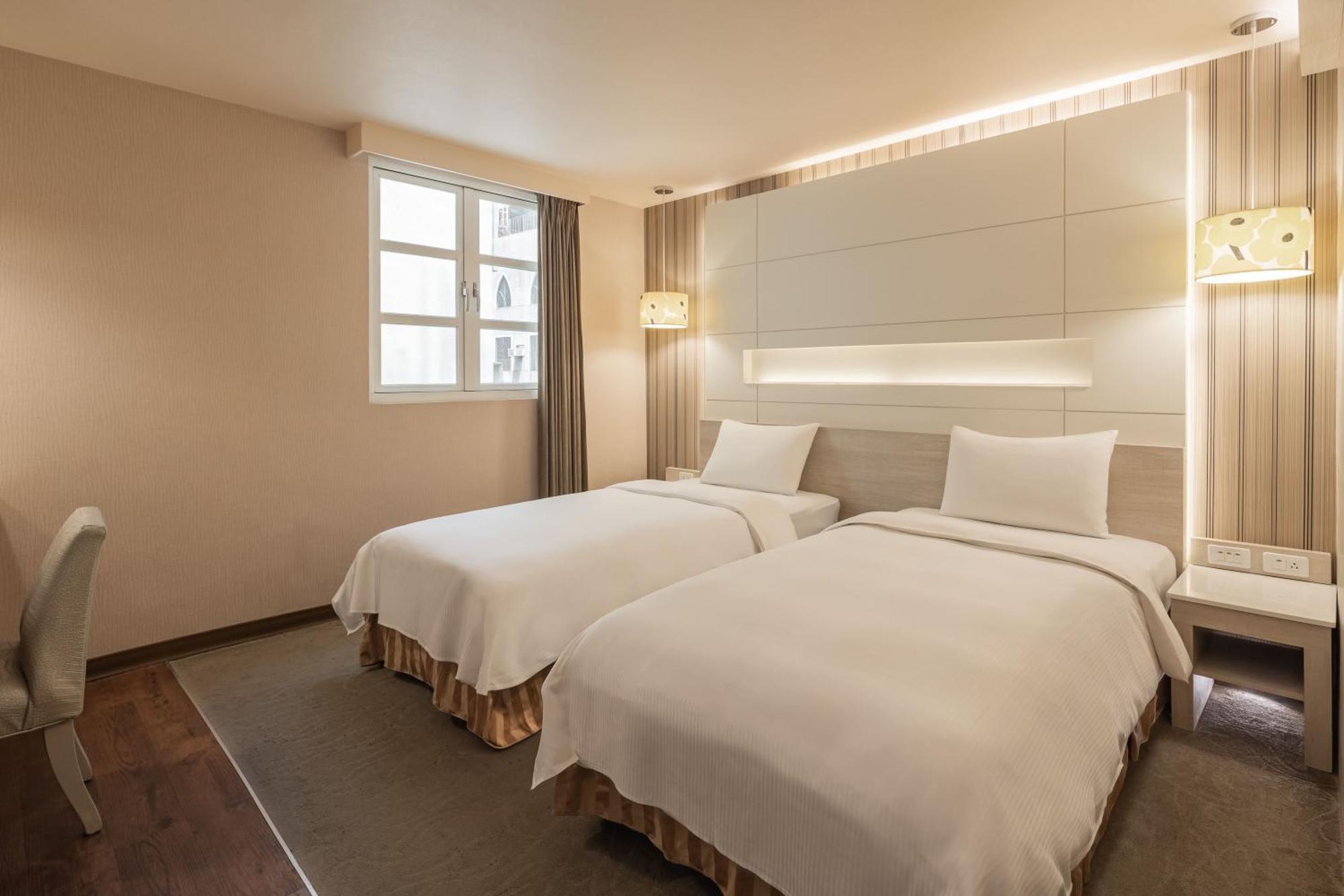 Twin Room,1773785029:JPEG