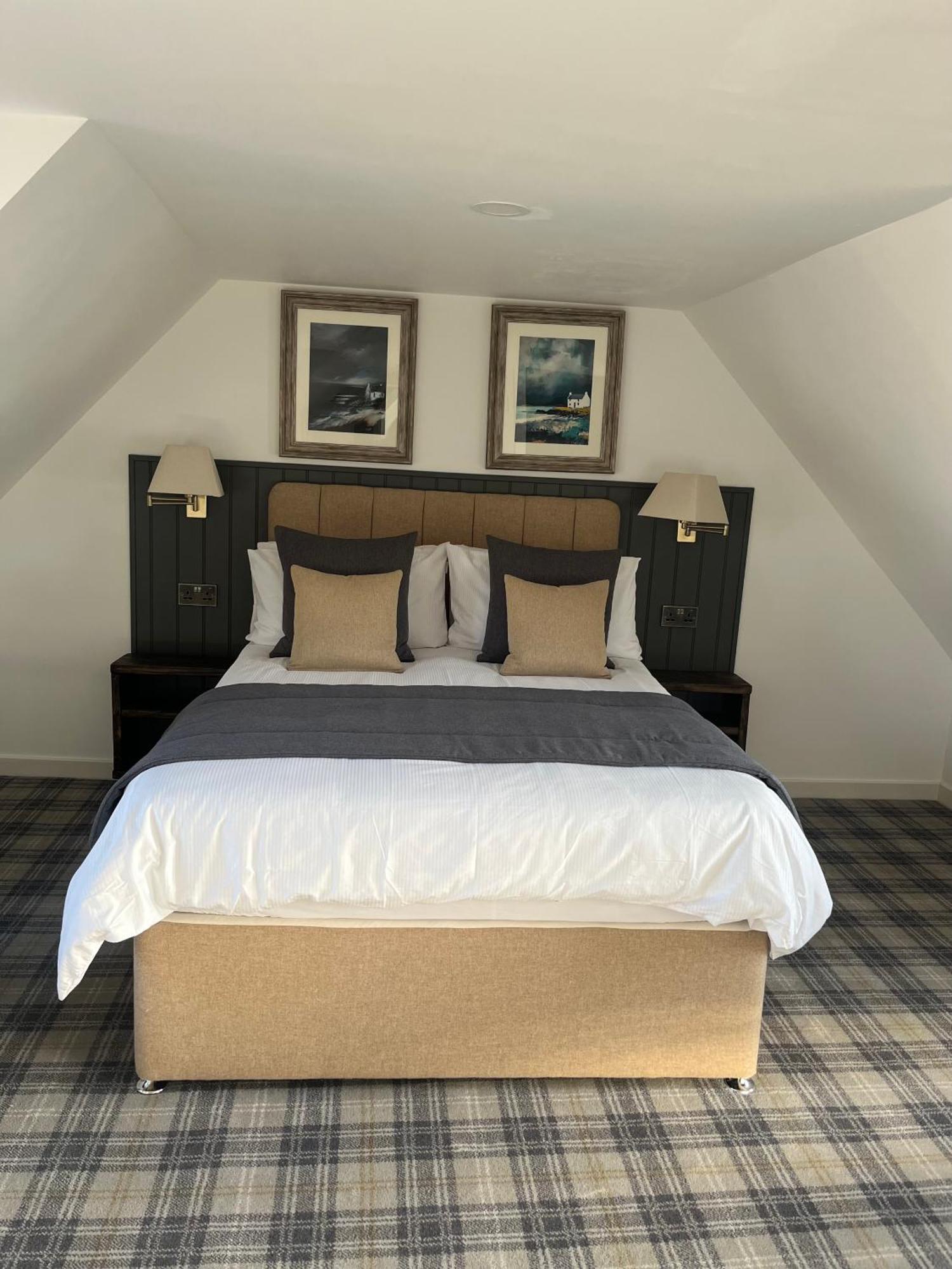 Double Room Private Bathroom