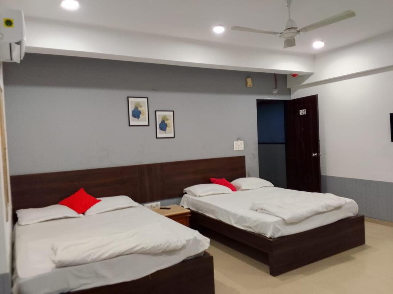 Comfort Triple Room