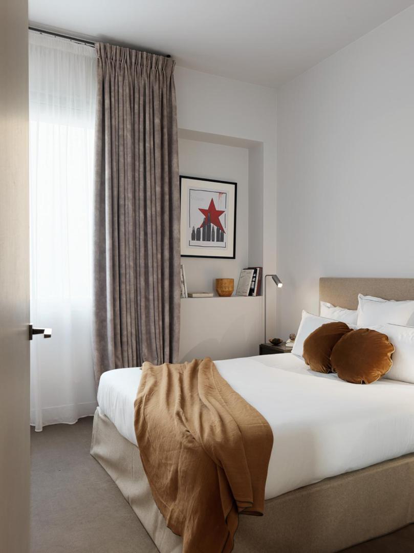 Three-Bedroom Deluxe Apartment
