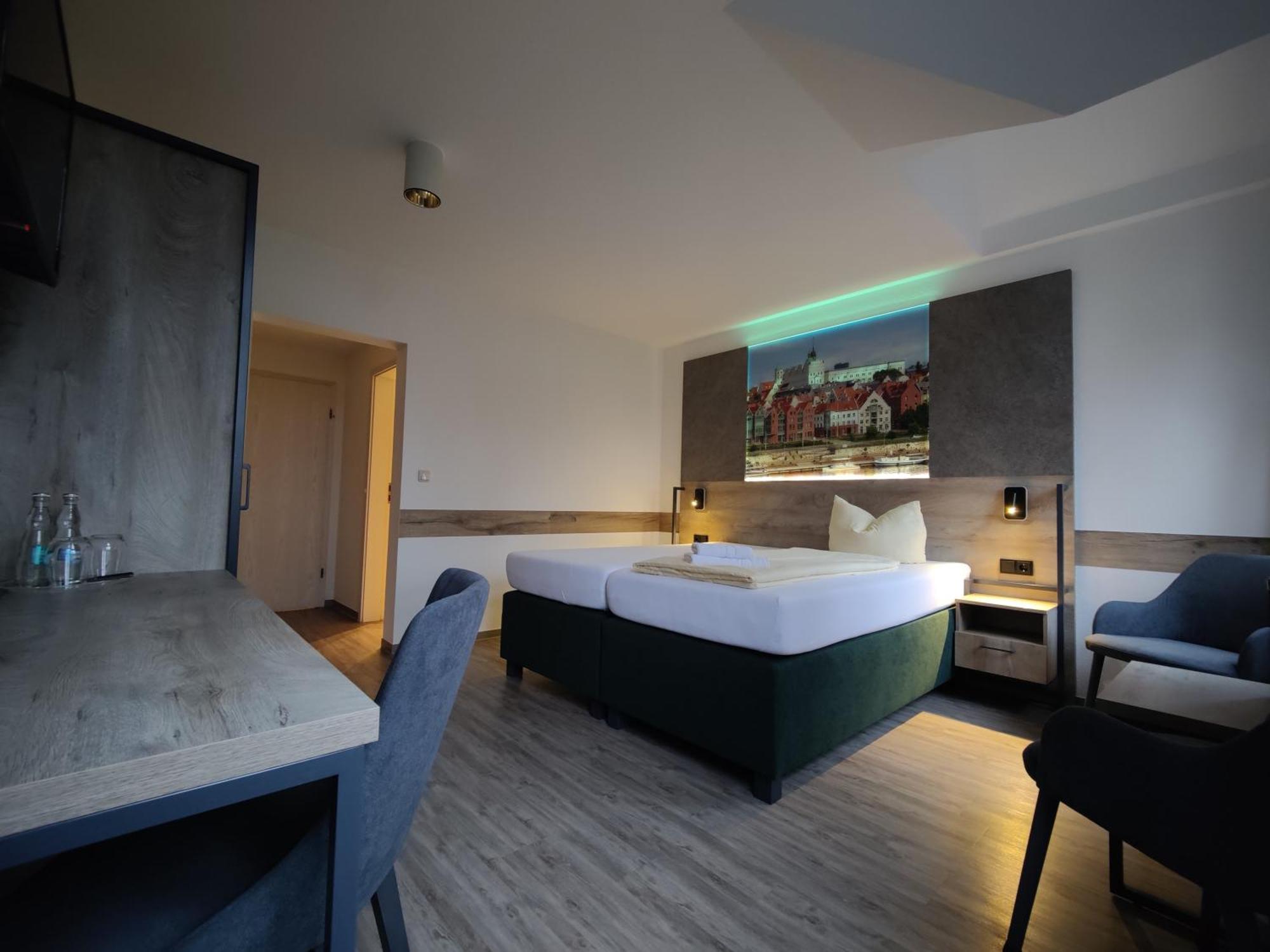 Double Room for Single Use