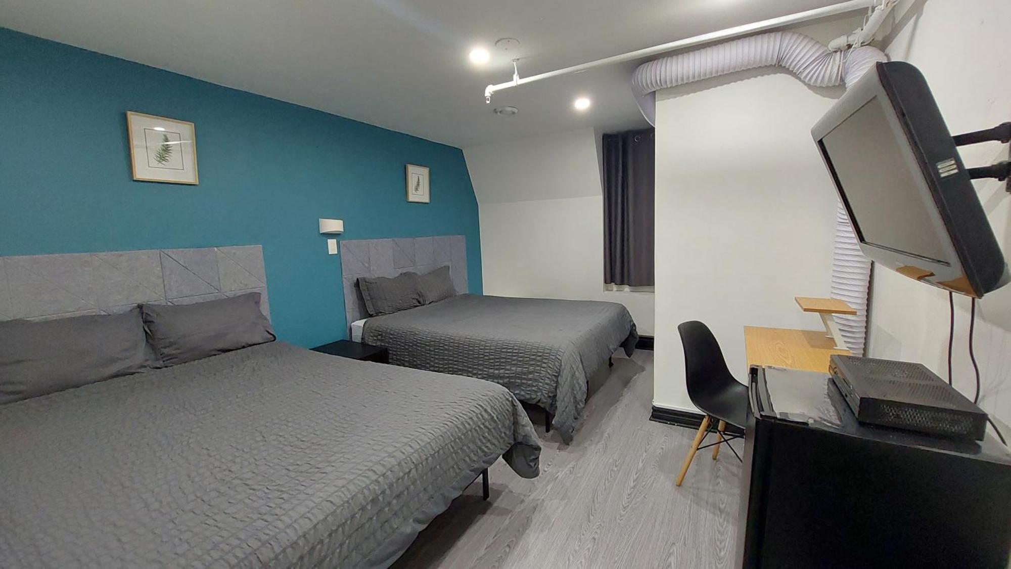 Queen Room