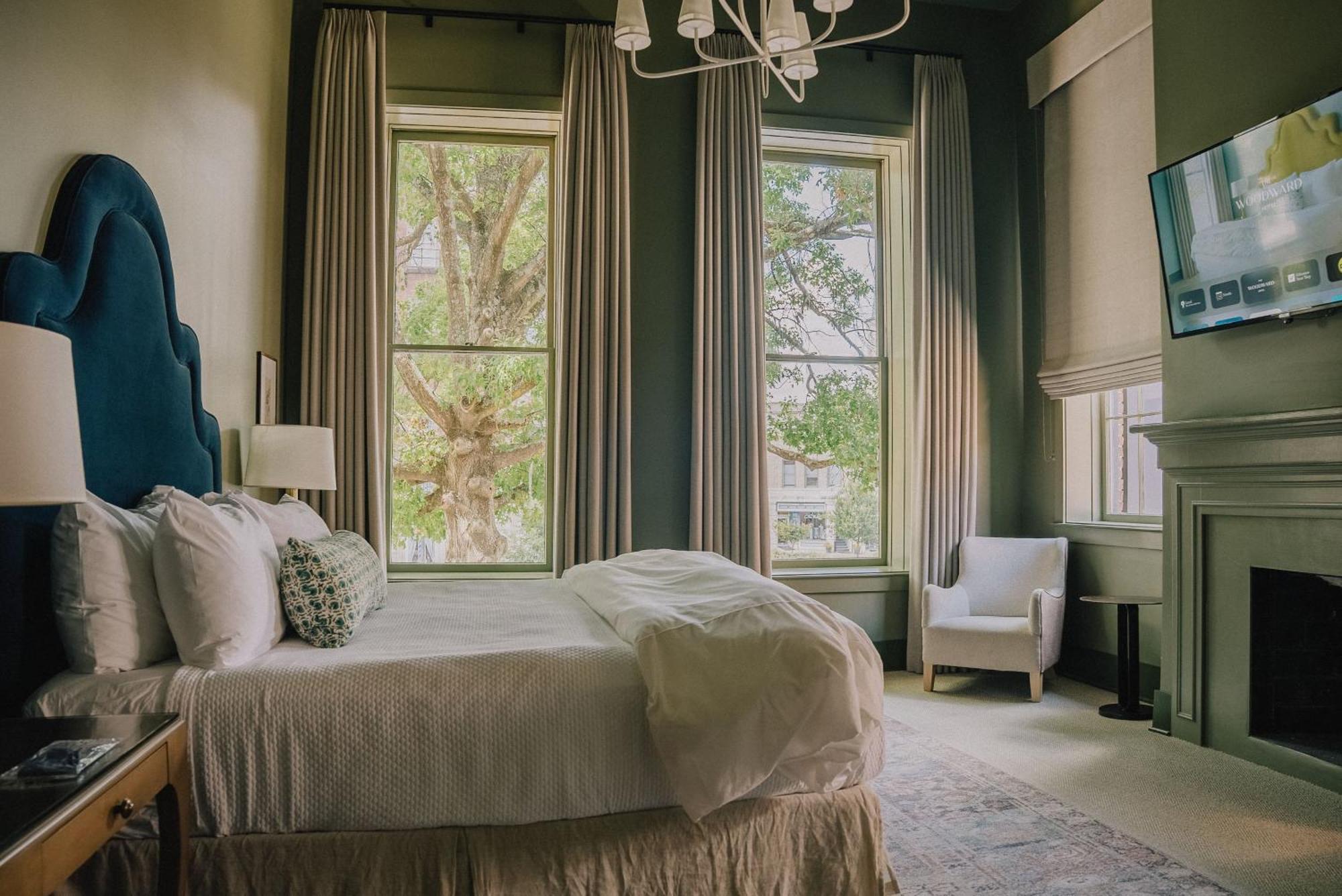 Standard King Room