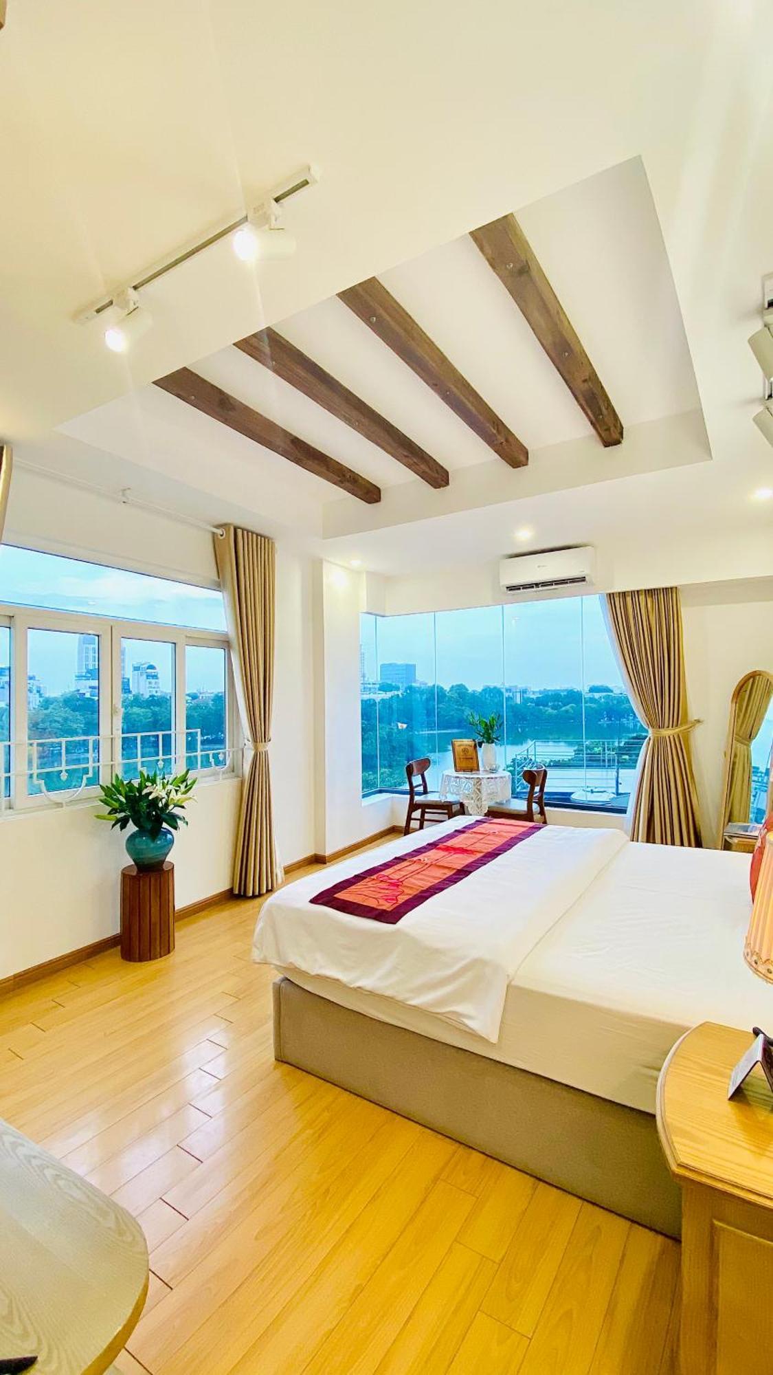 Double Room with Lake View
