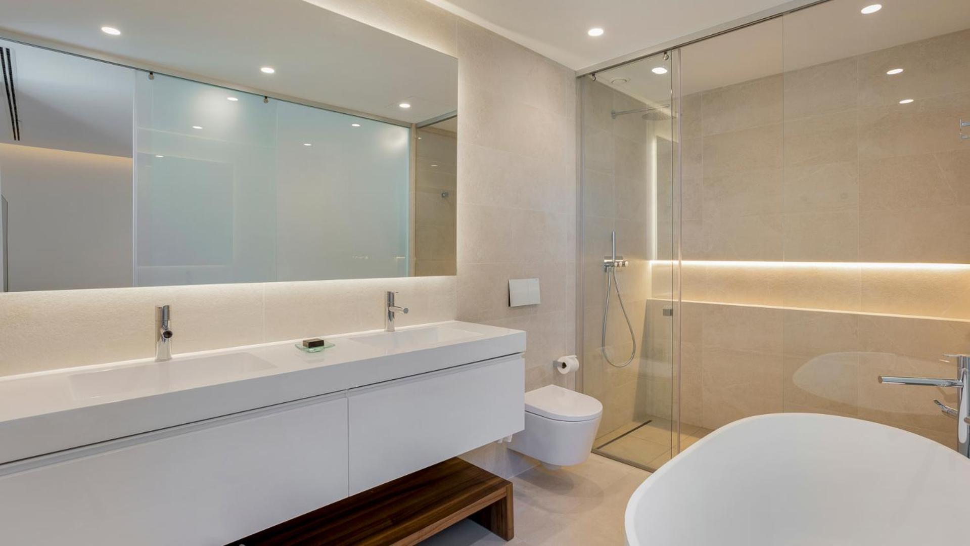 Four-Bedroom Apartment Terrace,1652746199:JPEG
