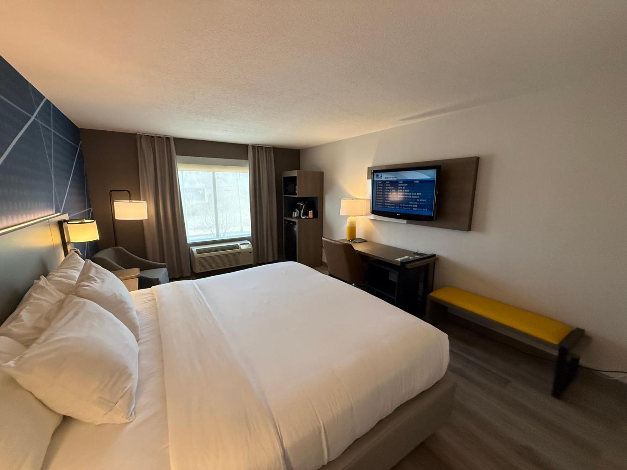 King Room with Sofa Bed - Non Smoking