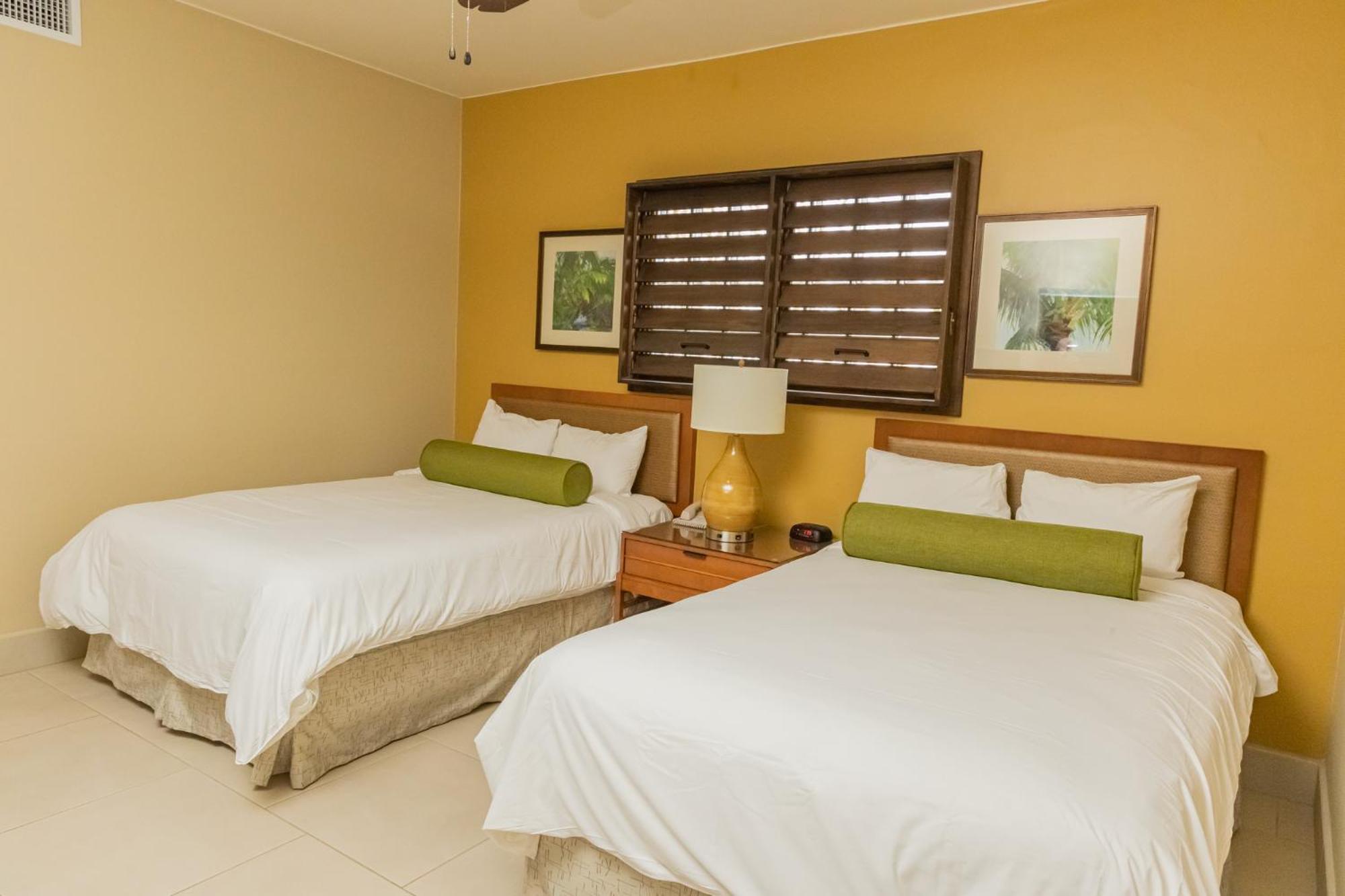 One-Bedroom Premium Suite with Two Double Beds,1652763079:JPEG