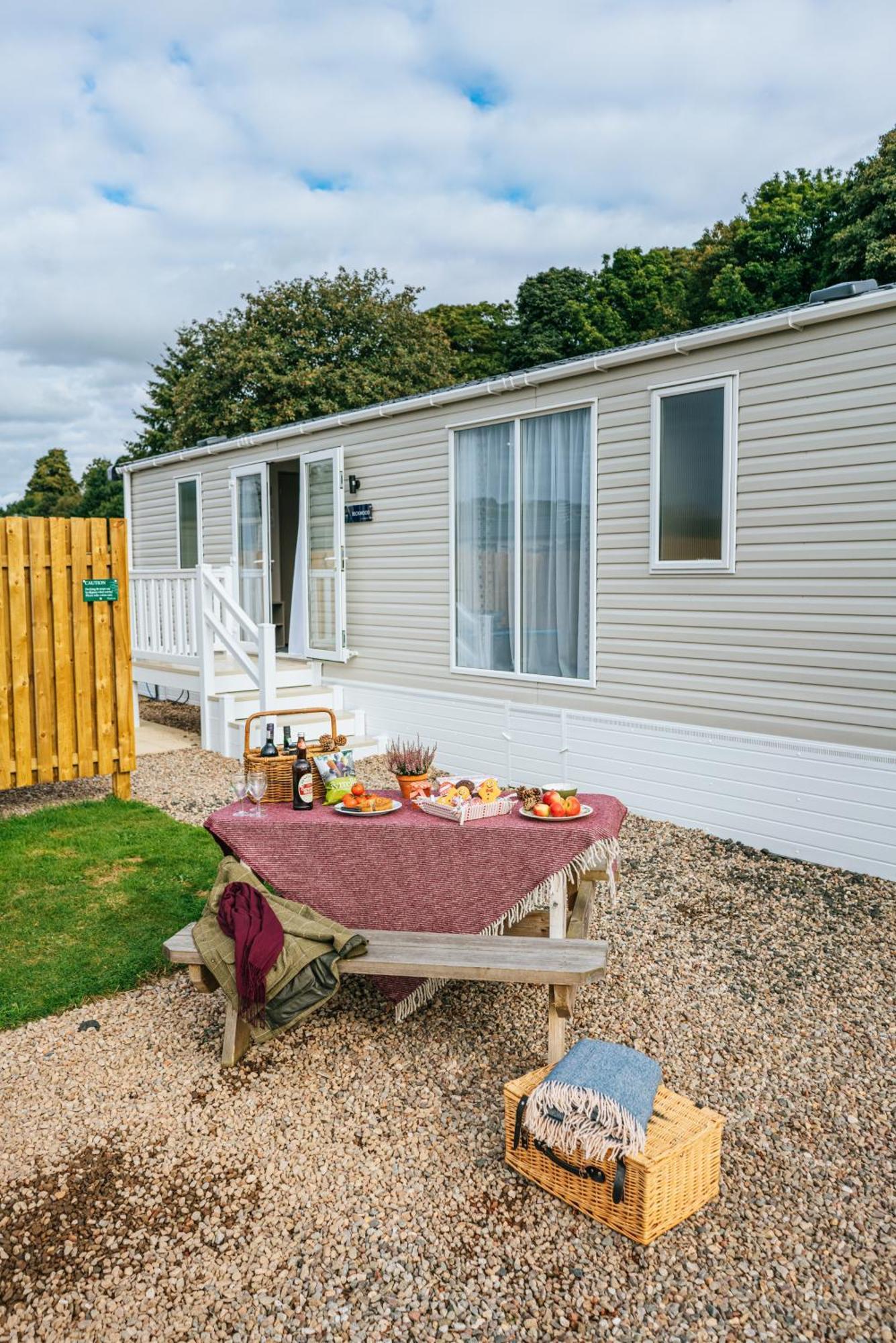 Two Bedroom Caravan with Hot Tub