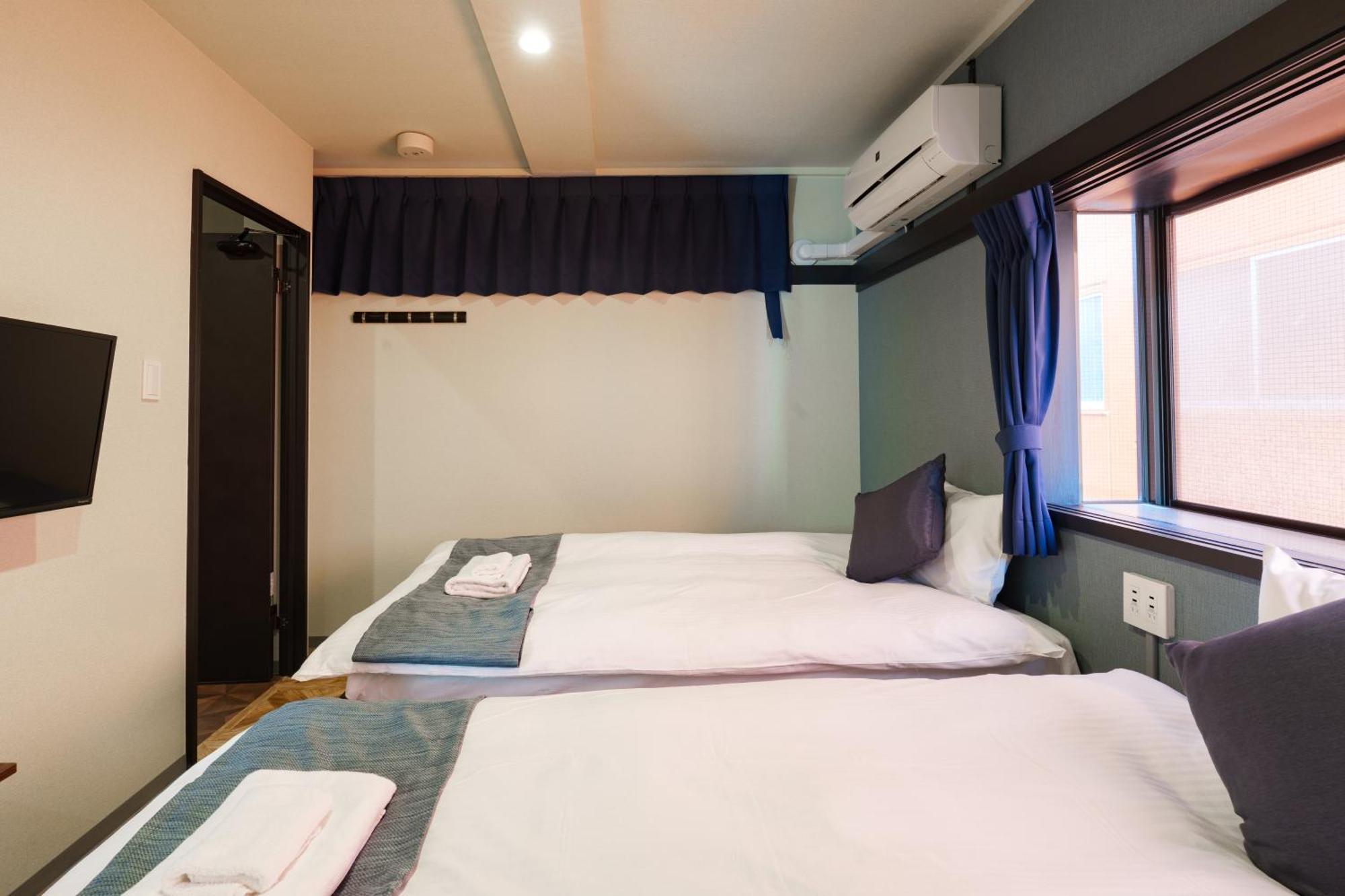 Twin Room with Shower