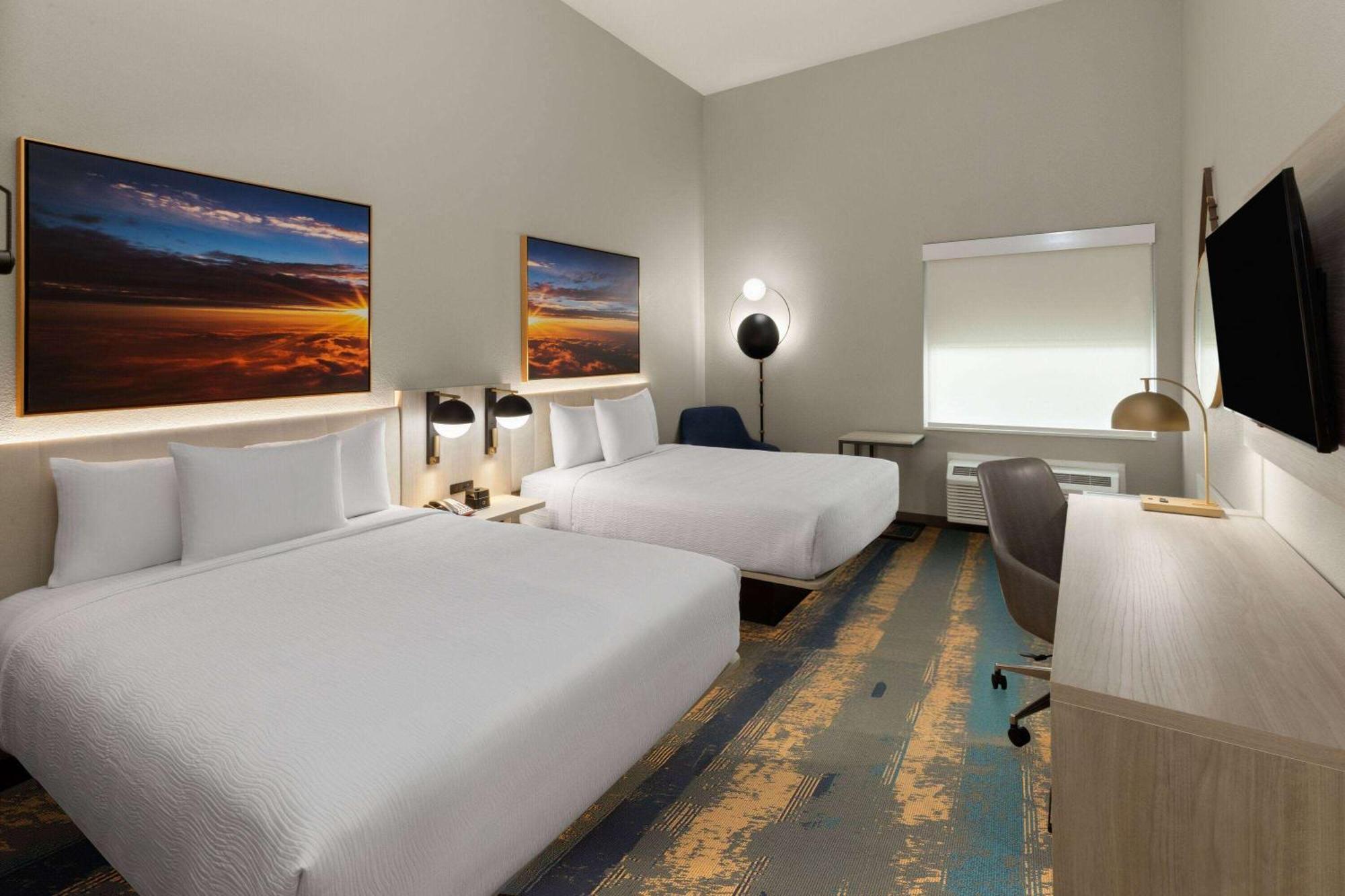 Standard Queen Room with Two Queen Beds