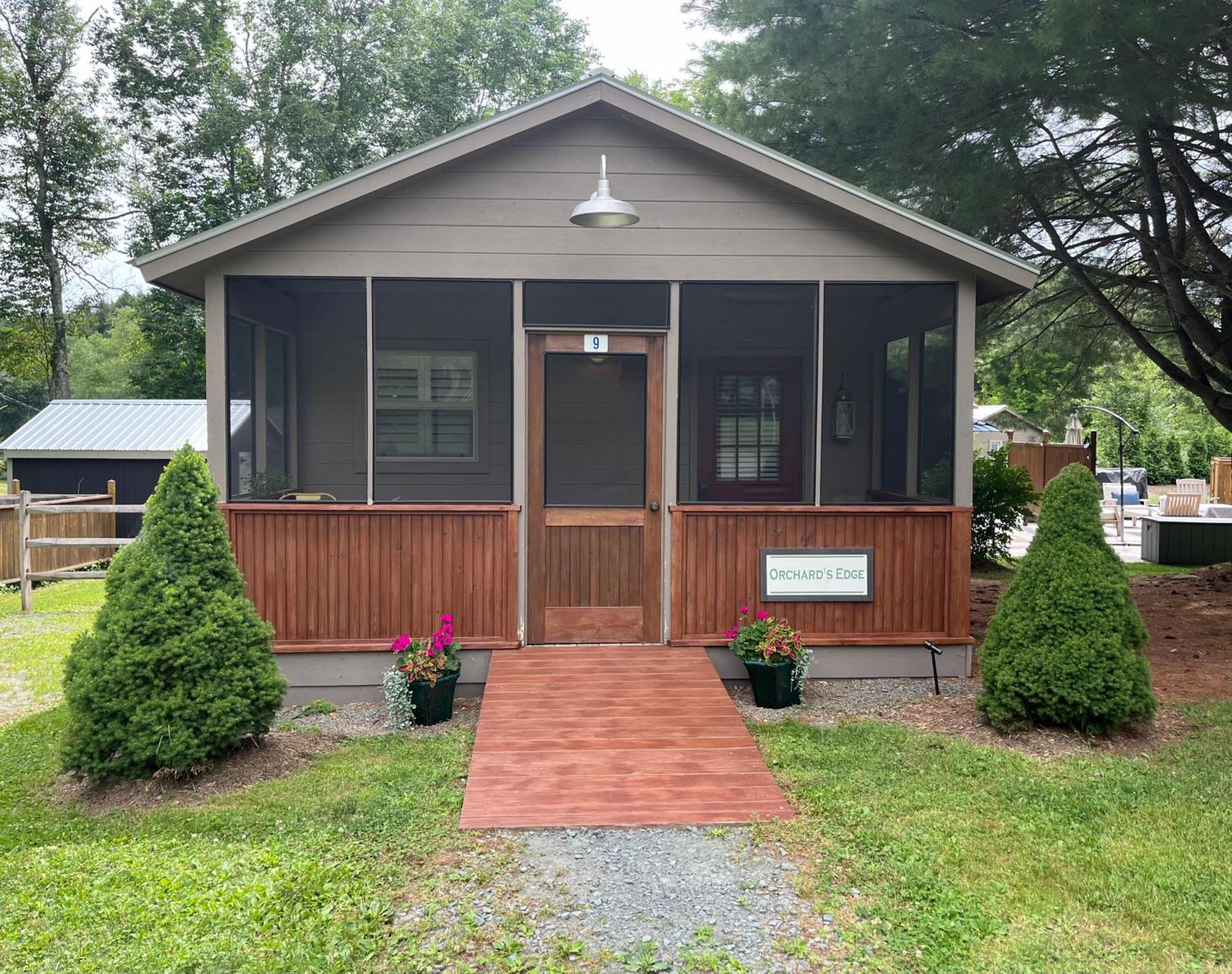 Deluxe Bungalow with Garden View
