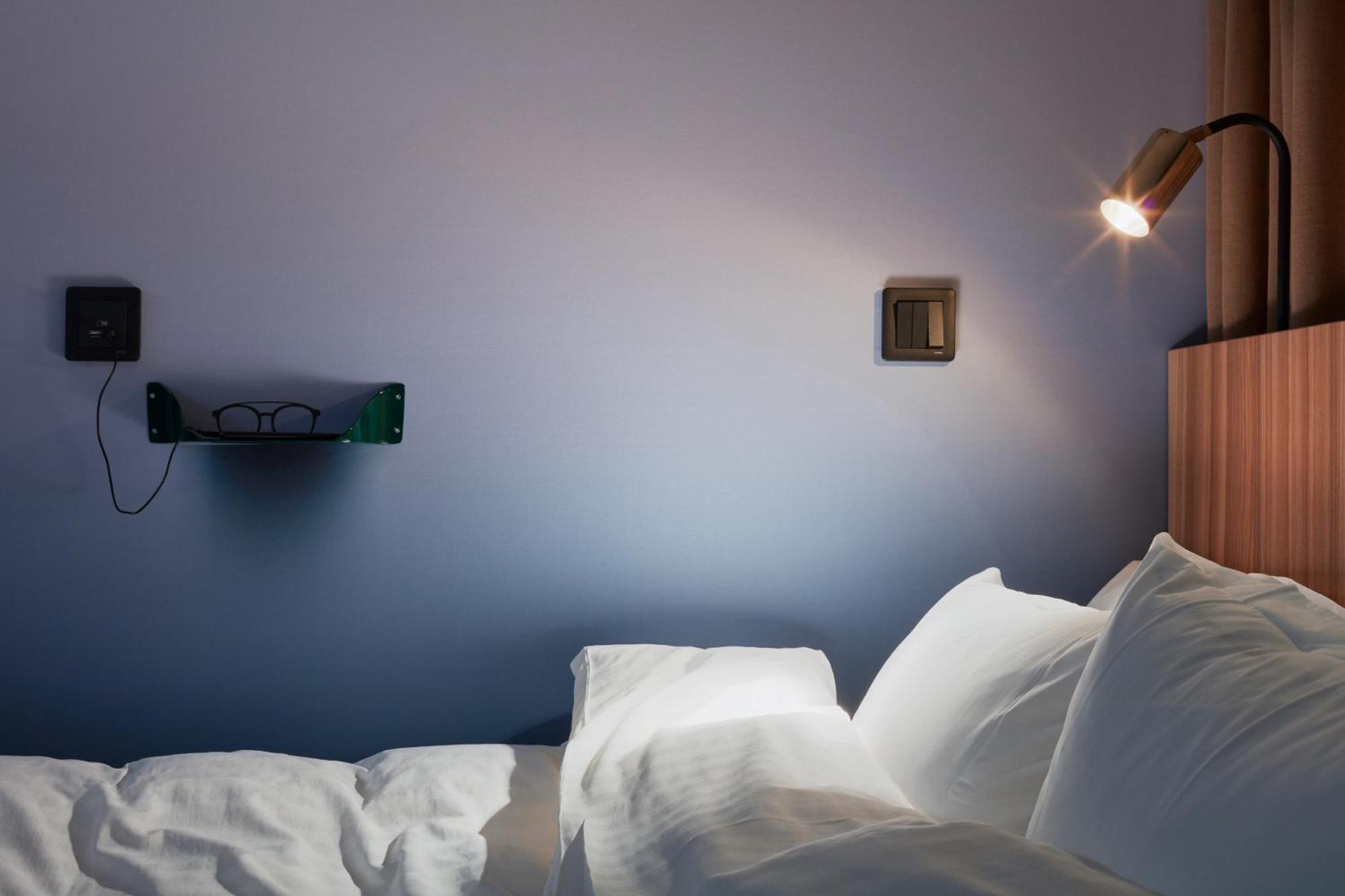 Double Room without Windows,1653525829:JPEG