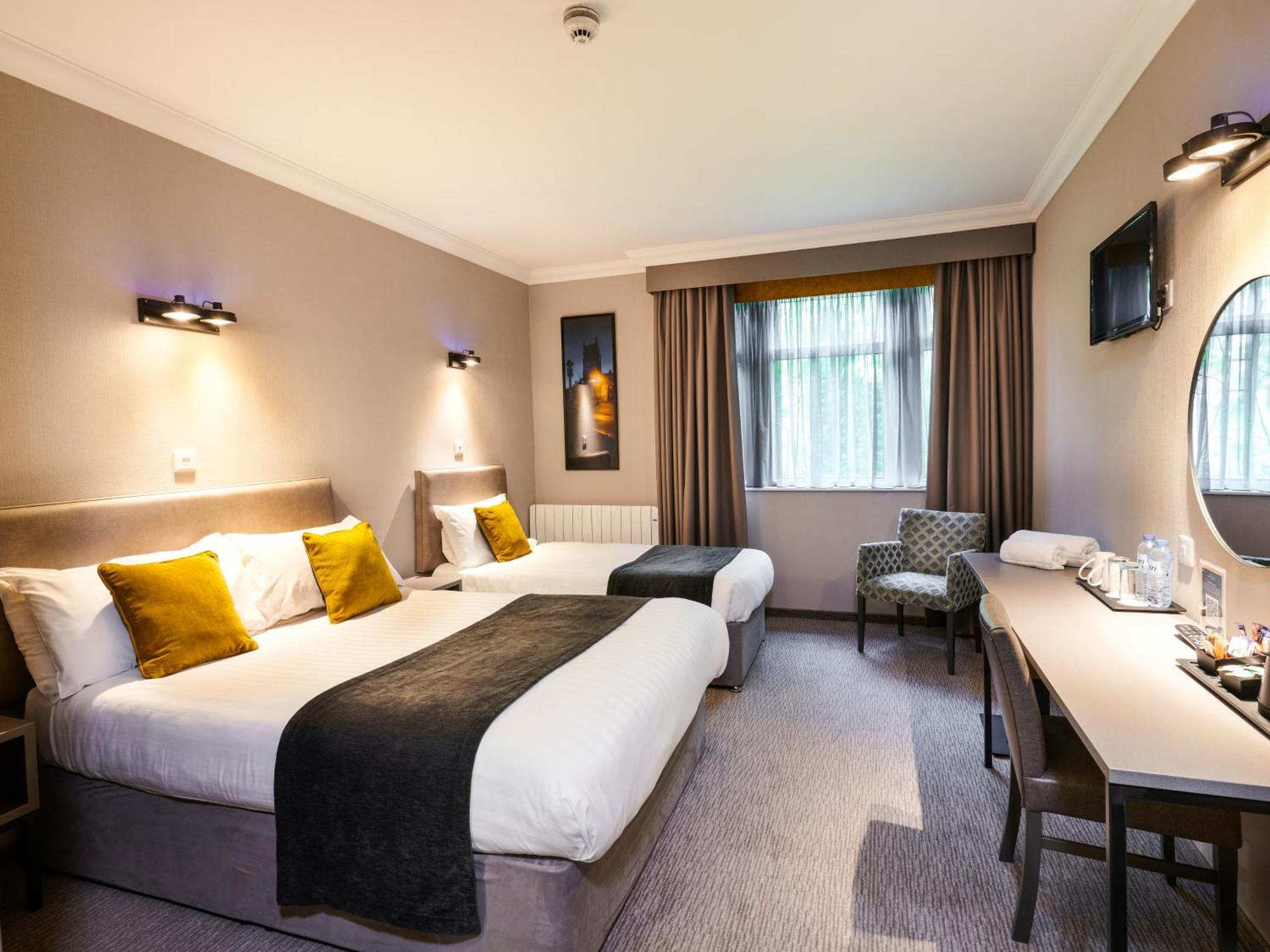 Standard Twin Room