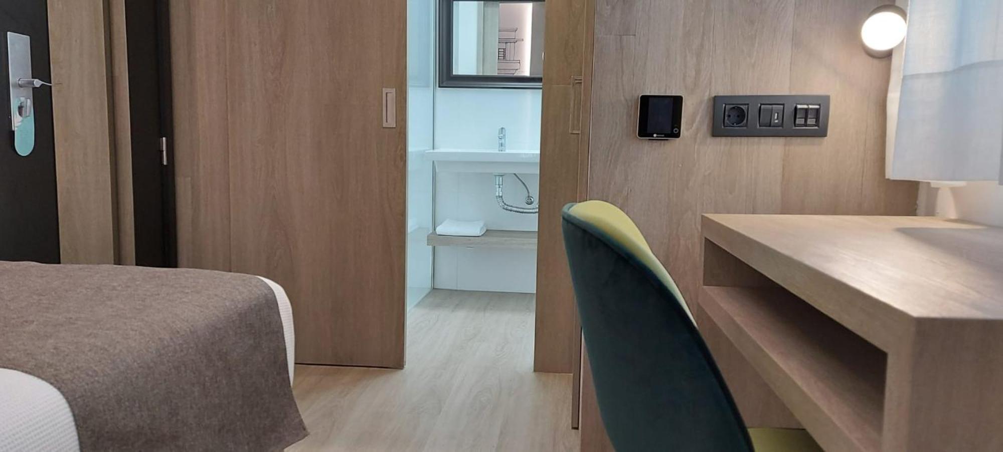Single Room,1653531174:JPEG