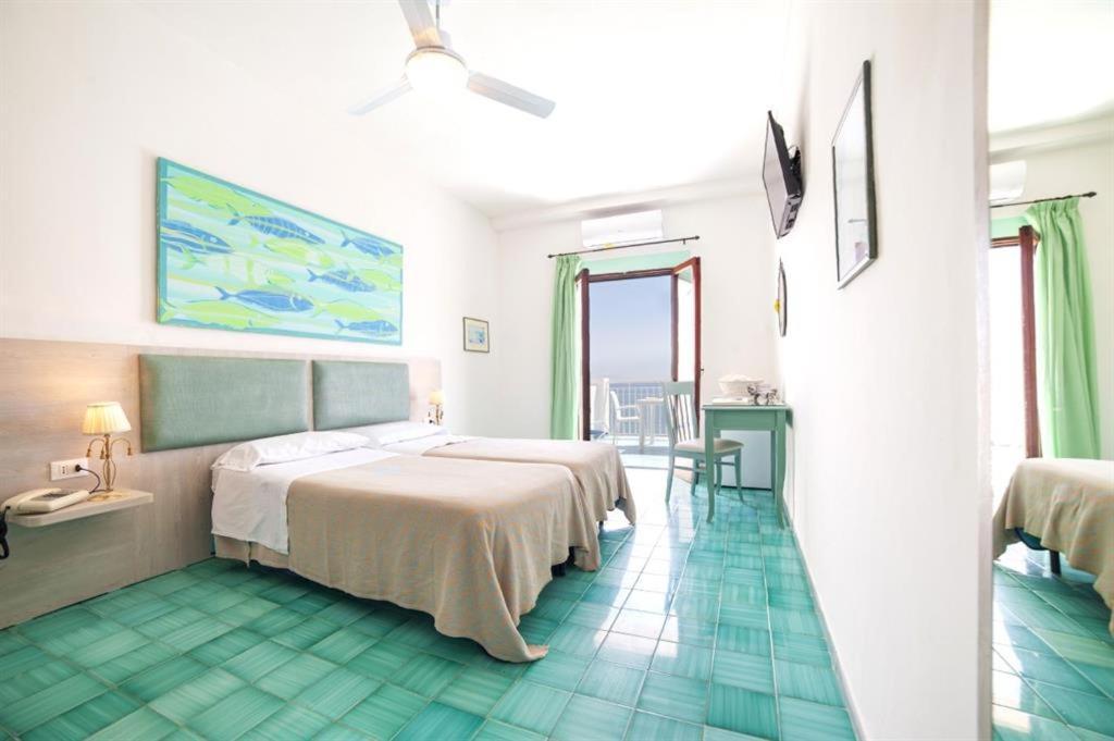 Comfort Triple Room