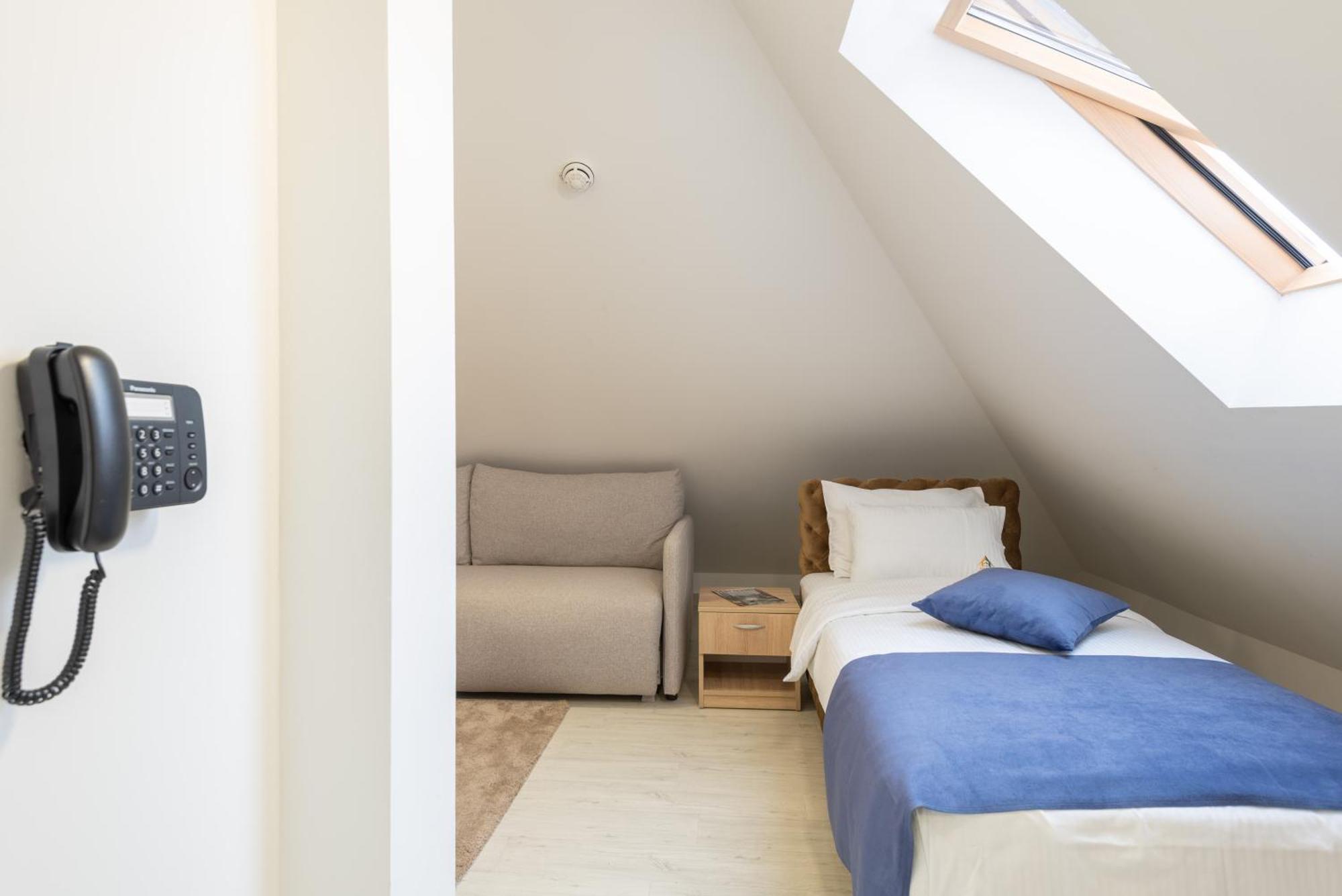 Budget Single Room