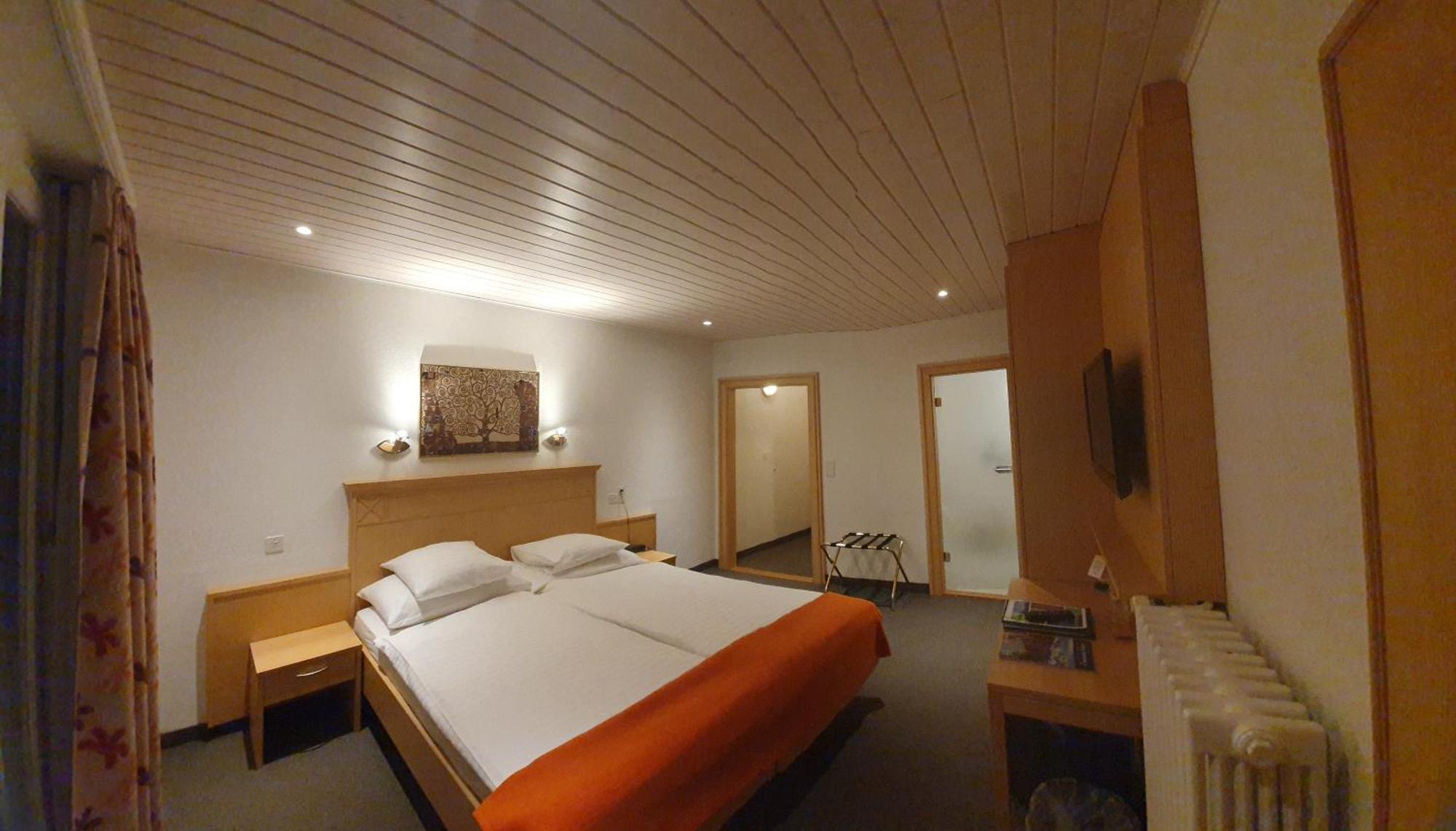 Superior Double Room Balcony Mountain View