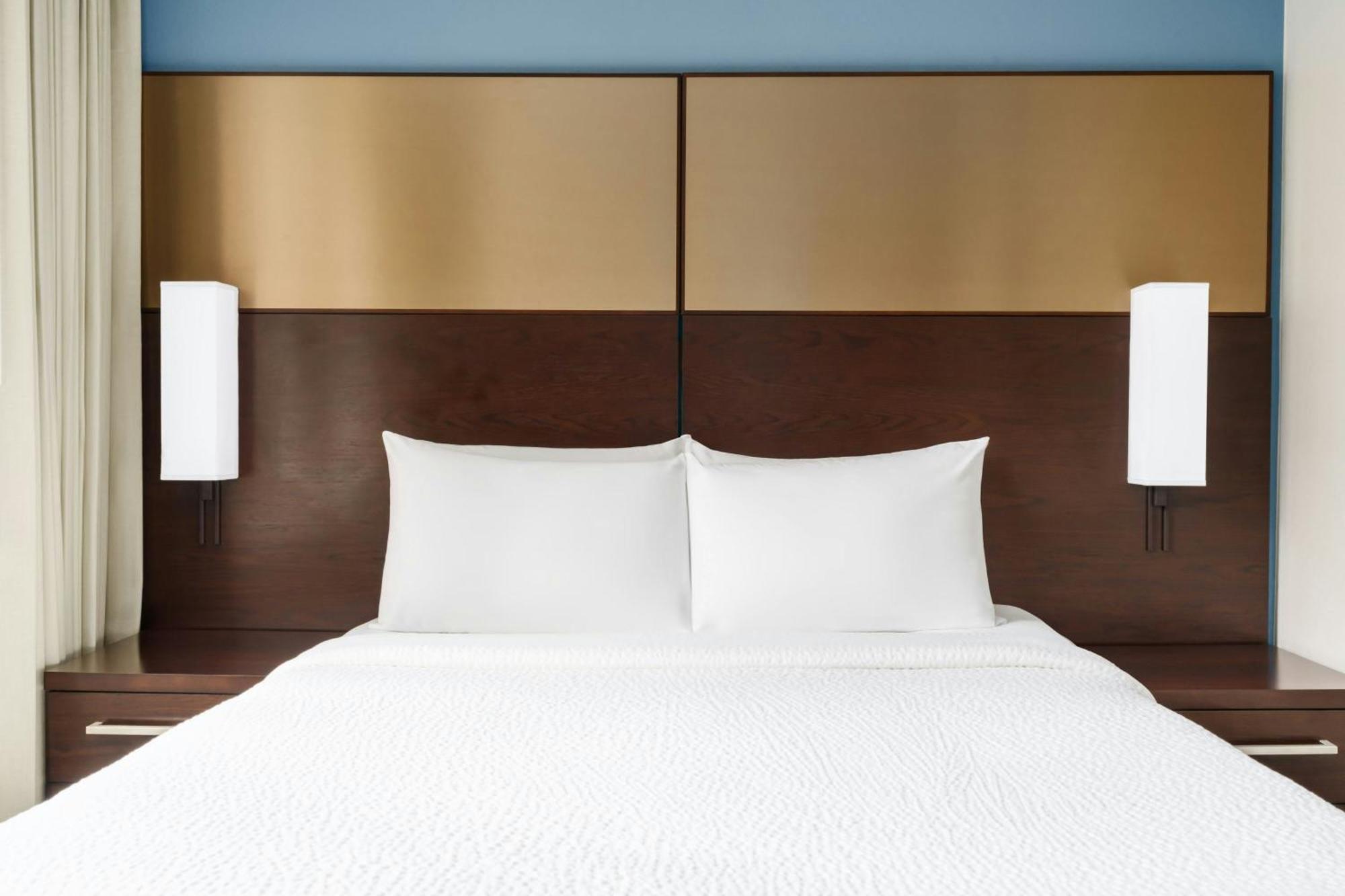 Suite de 1 dormitorio con cama grande