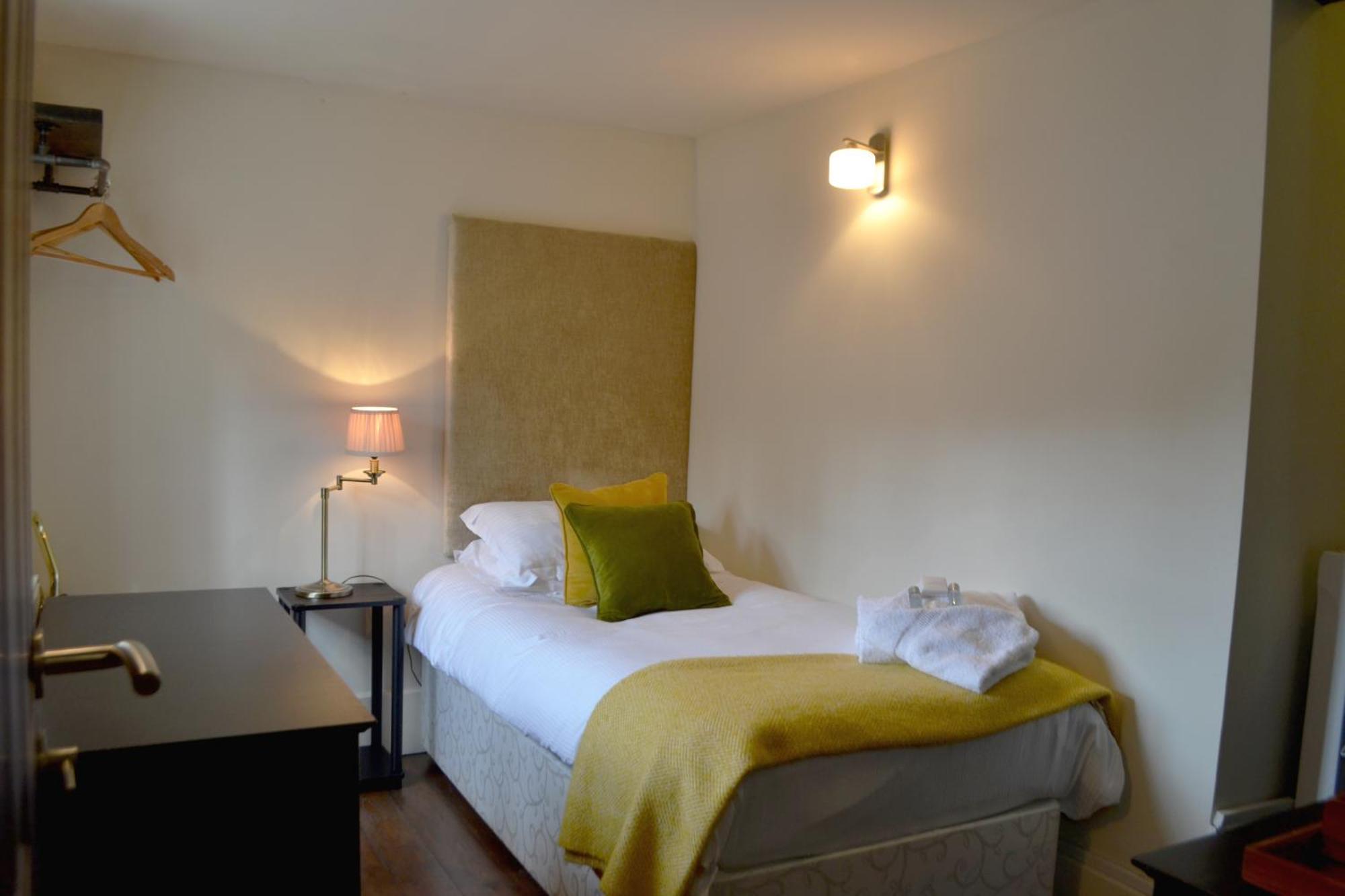Single Room with Shower