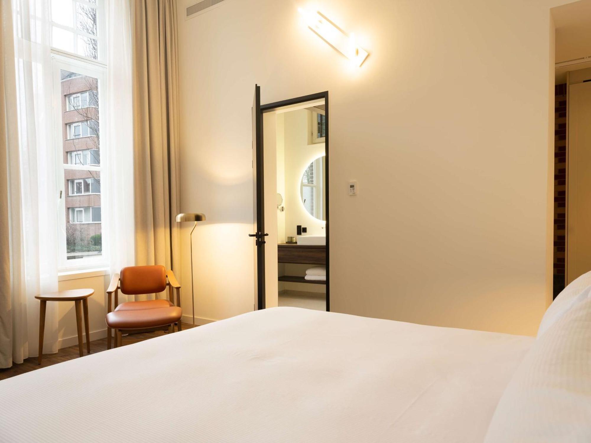 Zimmer mit Kingsize Bett