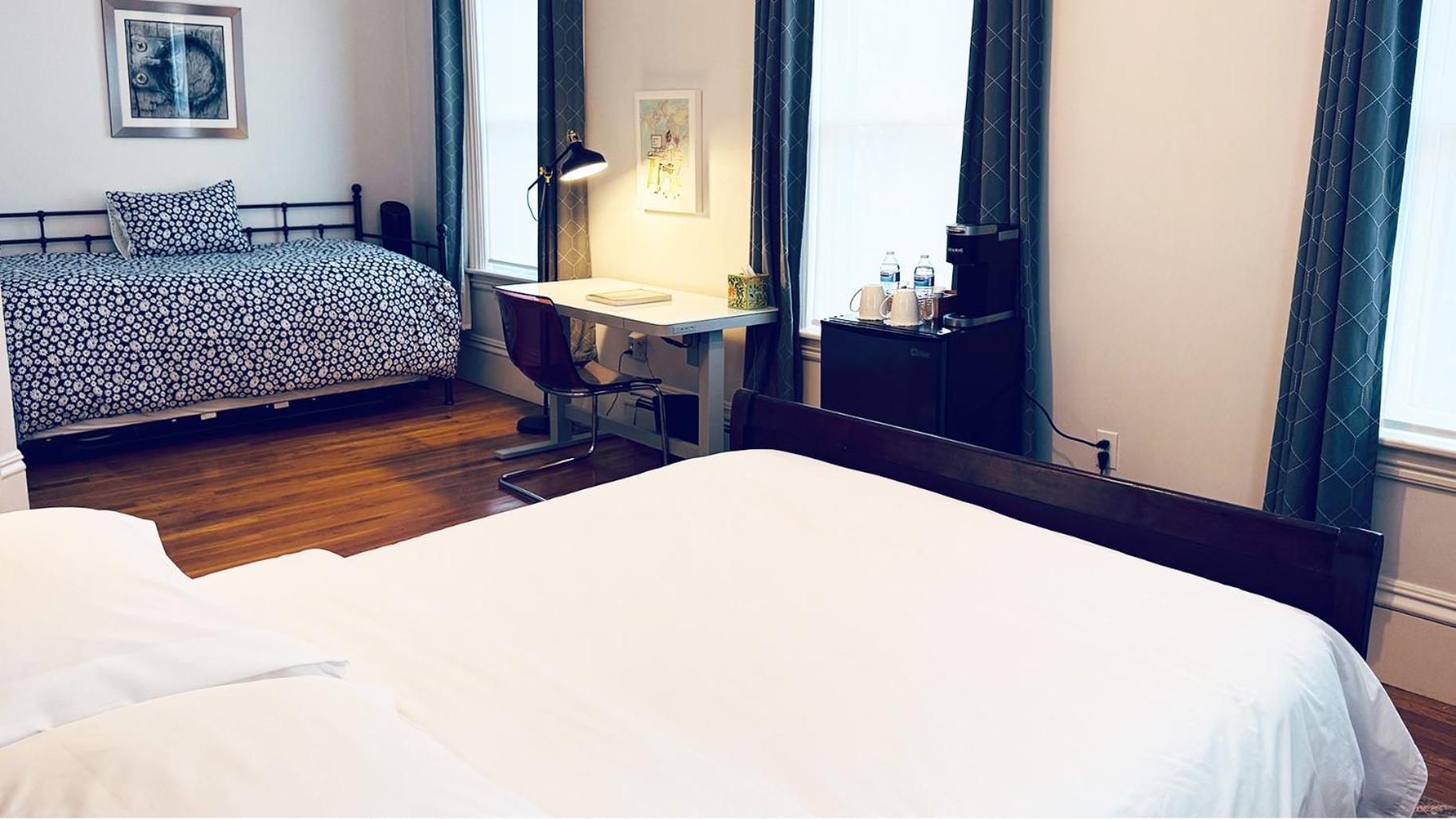 Deluxe Queen Room
