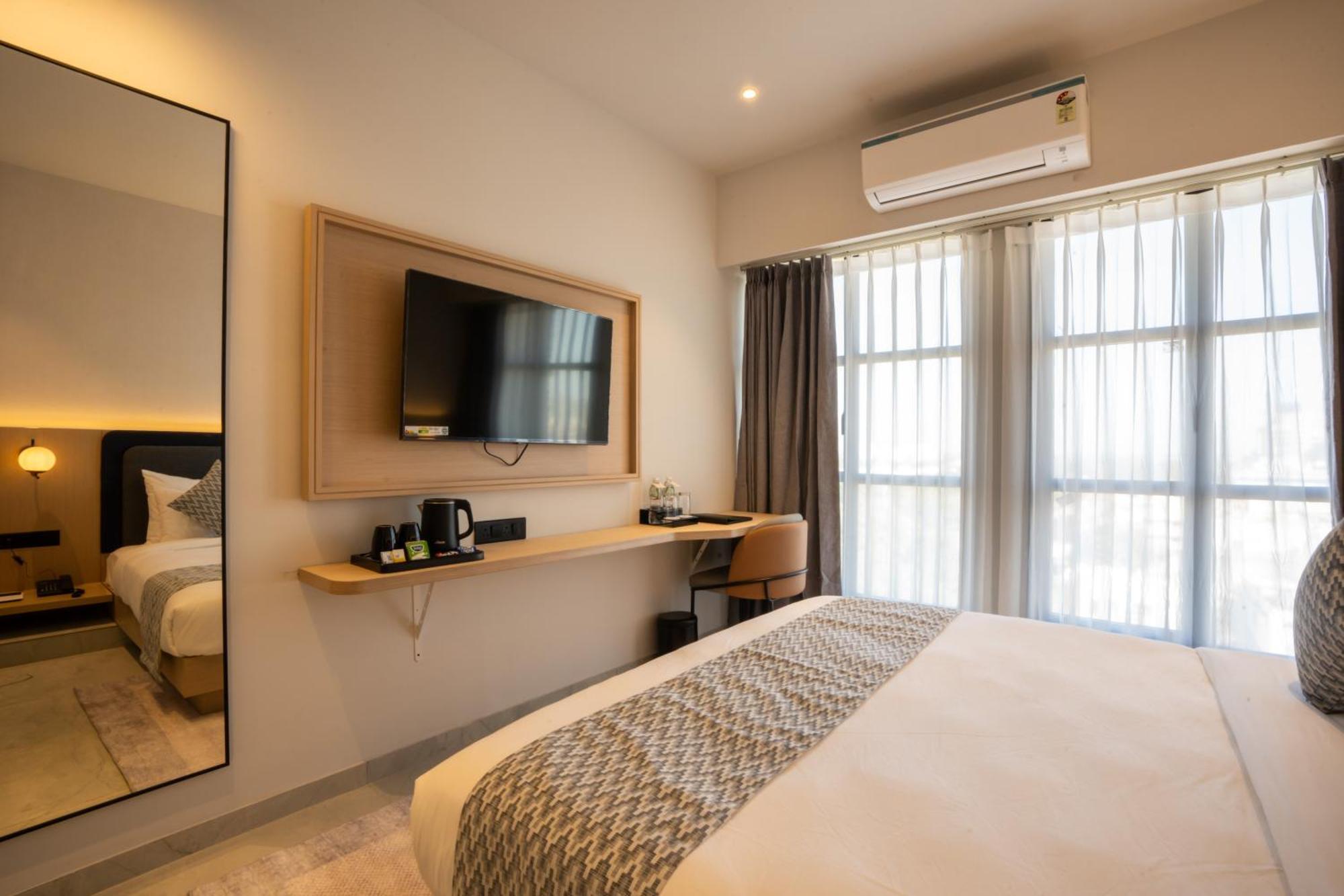Superior King Room