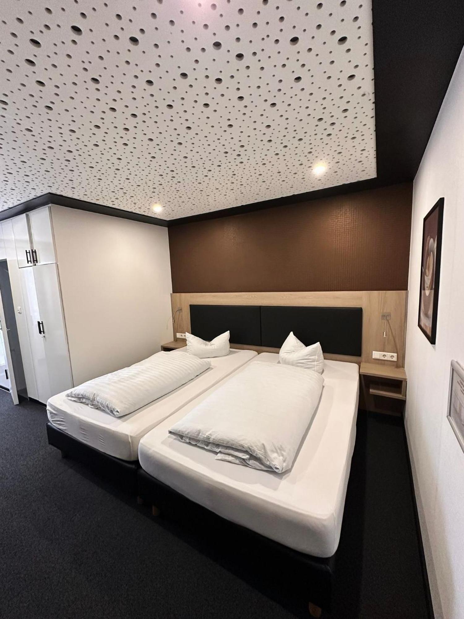 Doppelzimmer mit Balkon