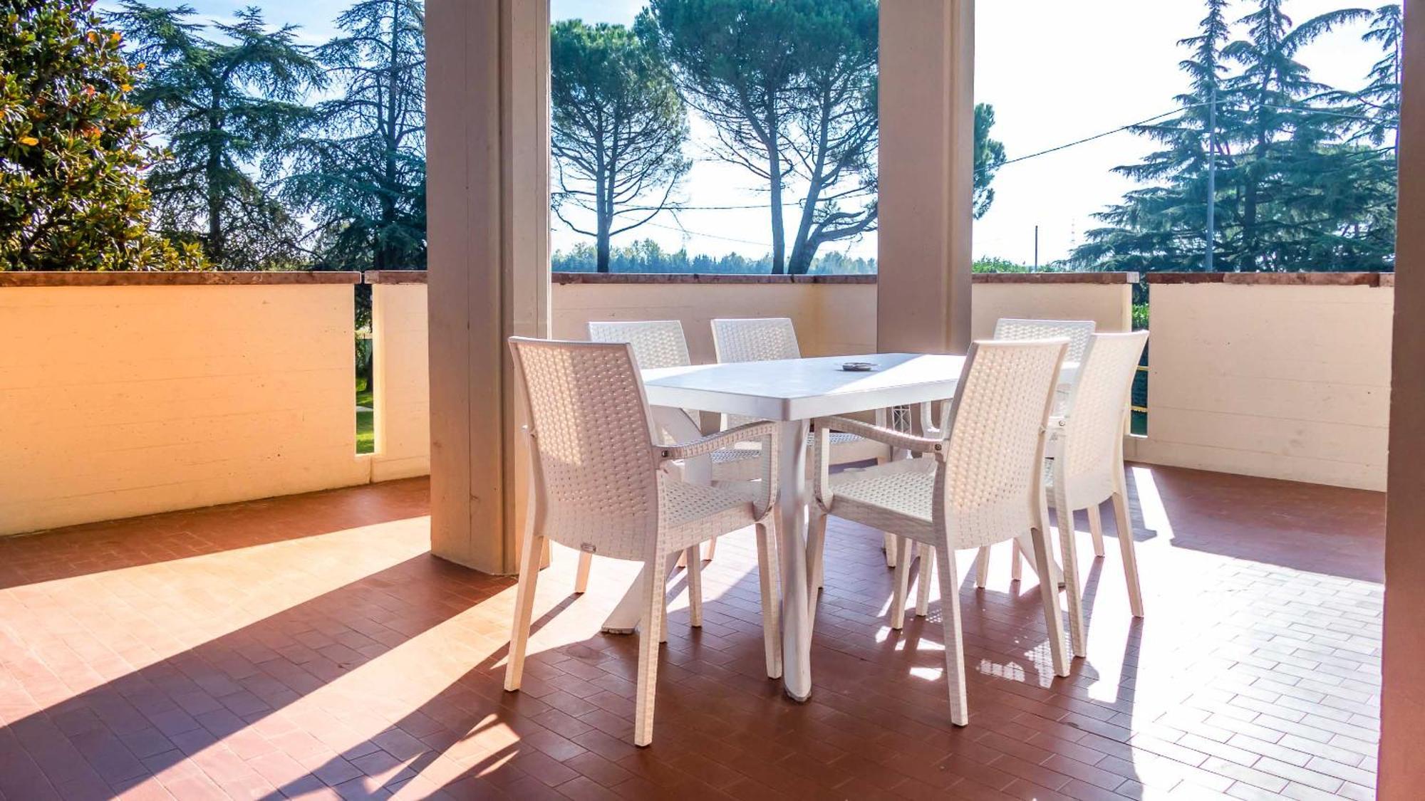 One-Bedroom Apartment with Terrace