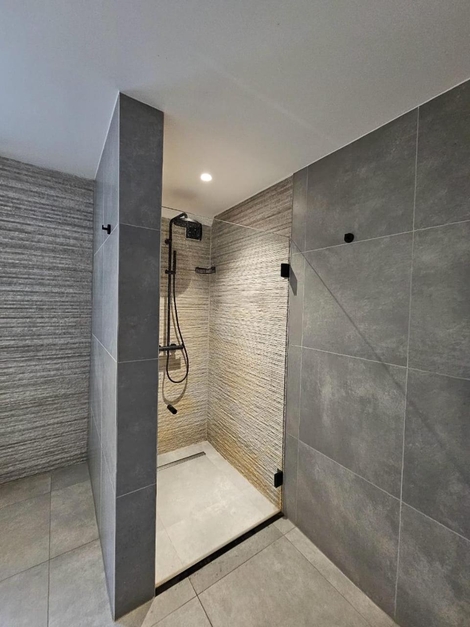 Double Room,1653828137:JPEG