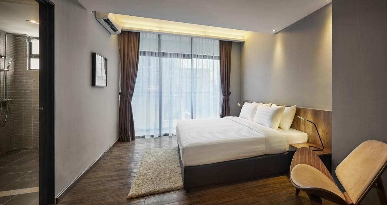 One Bedroom Deluxe Suite
