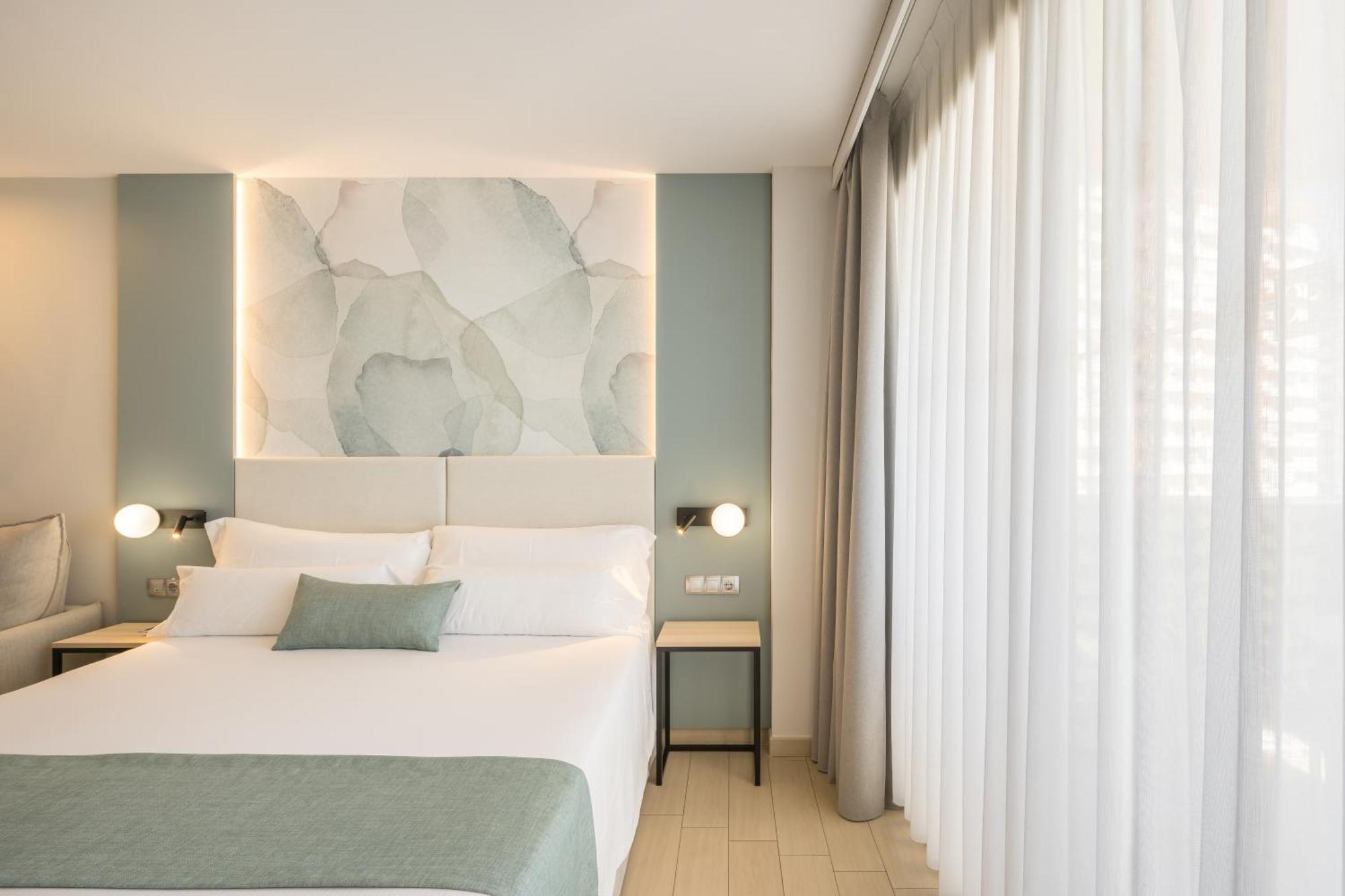 Superior Double or Twin Room Sea View