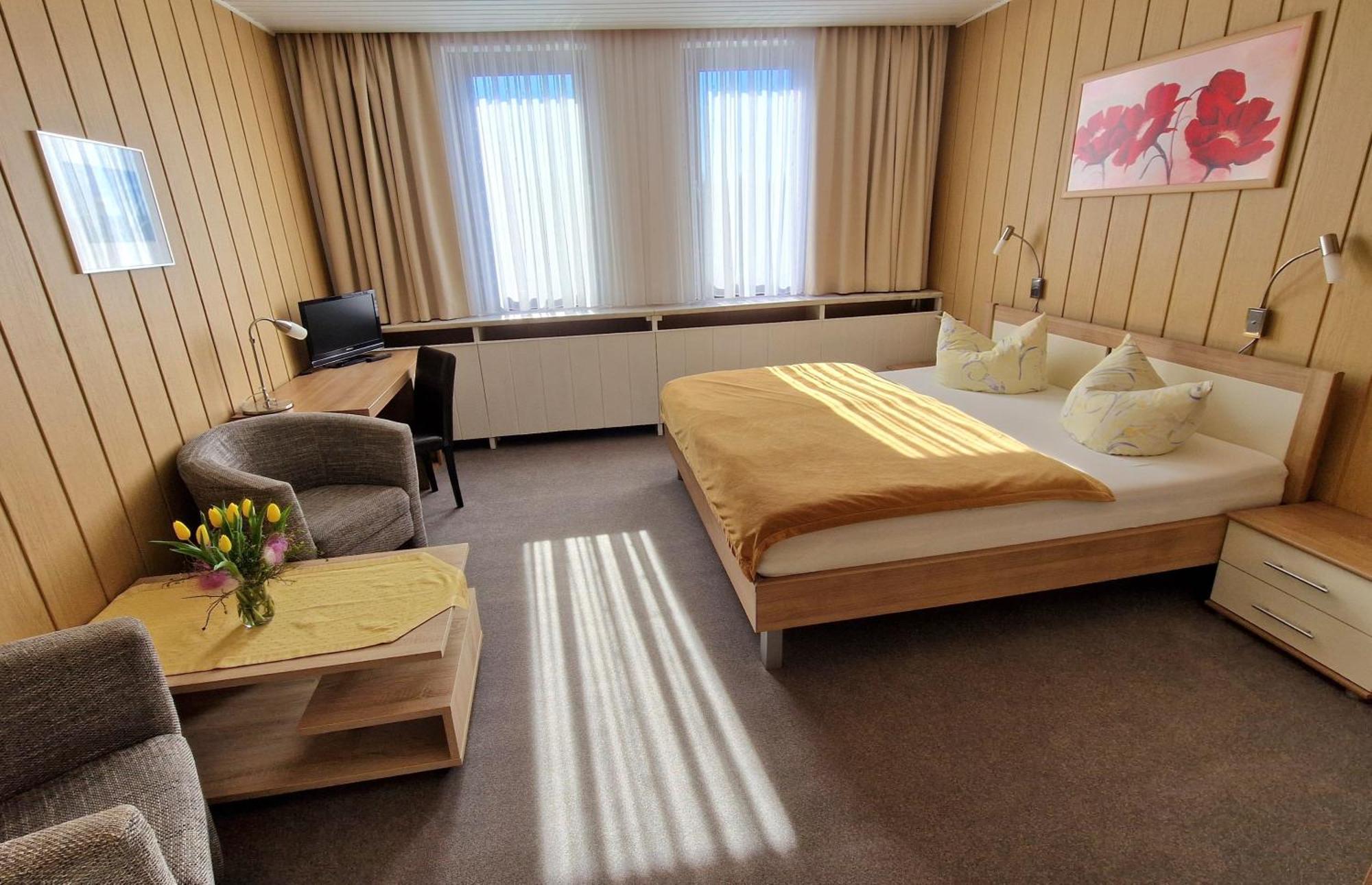 Doppelzimmer mit eigenem externen Bad