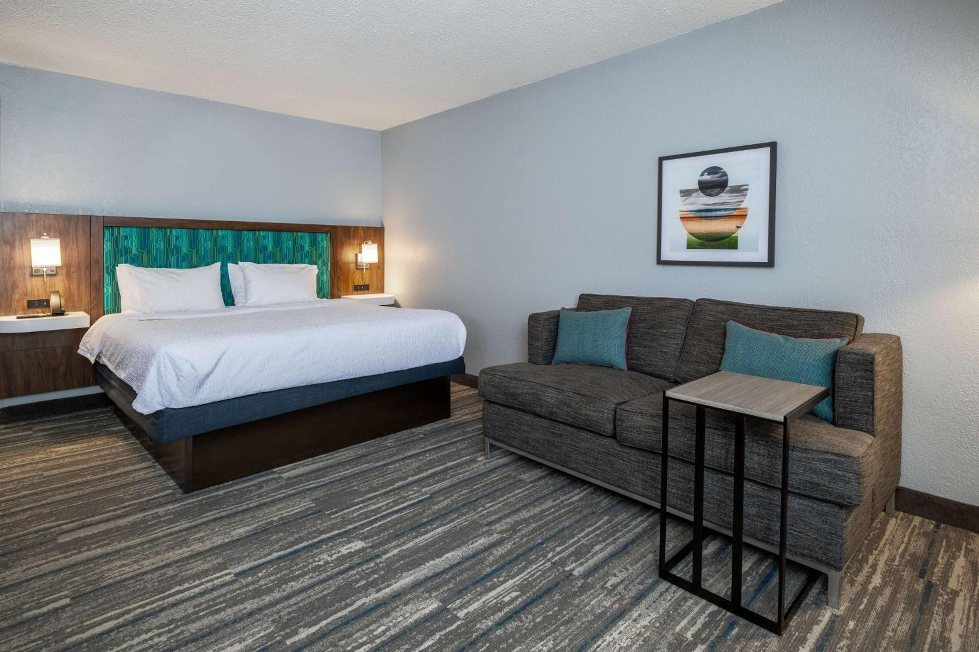 King Studio Suite with Sofa Bed - Non-Smoking