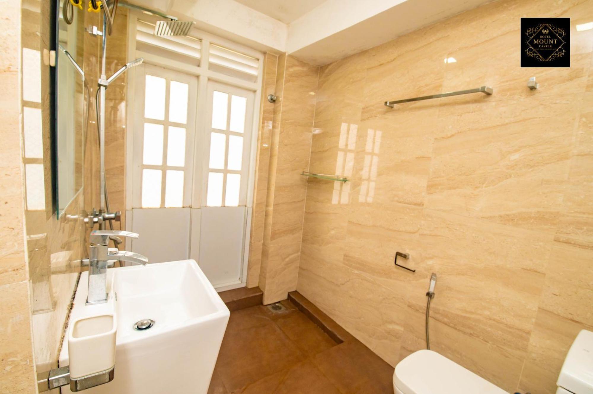 Double Room Private Bathroom