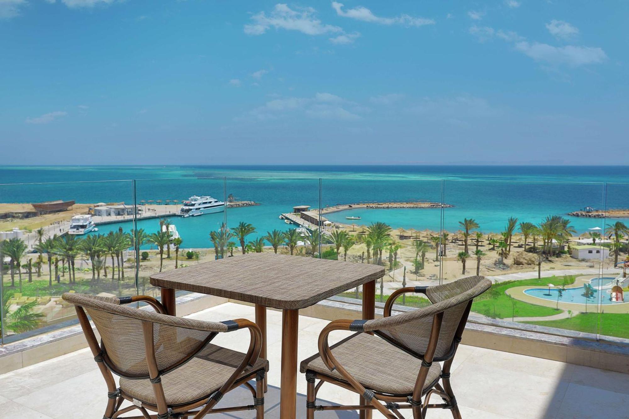 King Infinity Suite Sea View