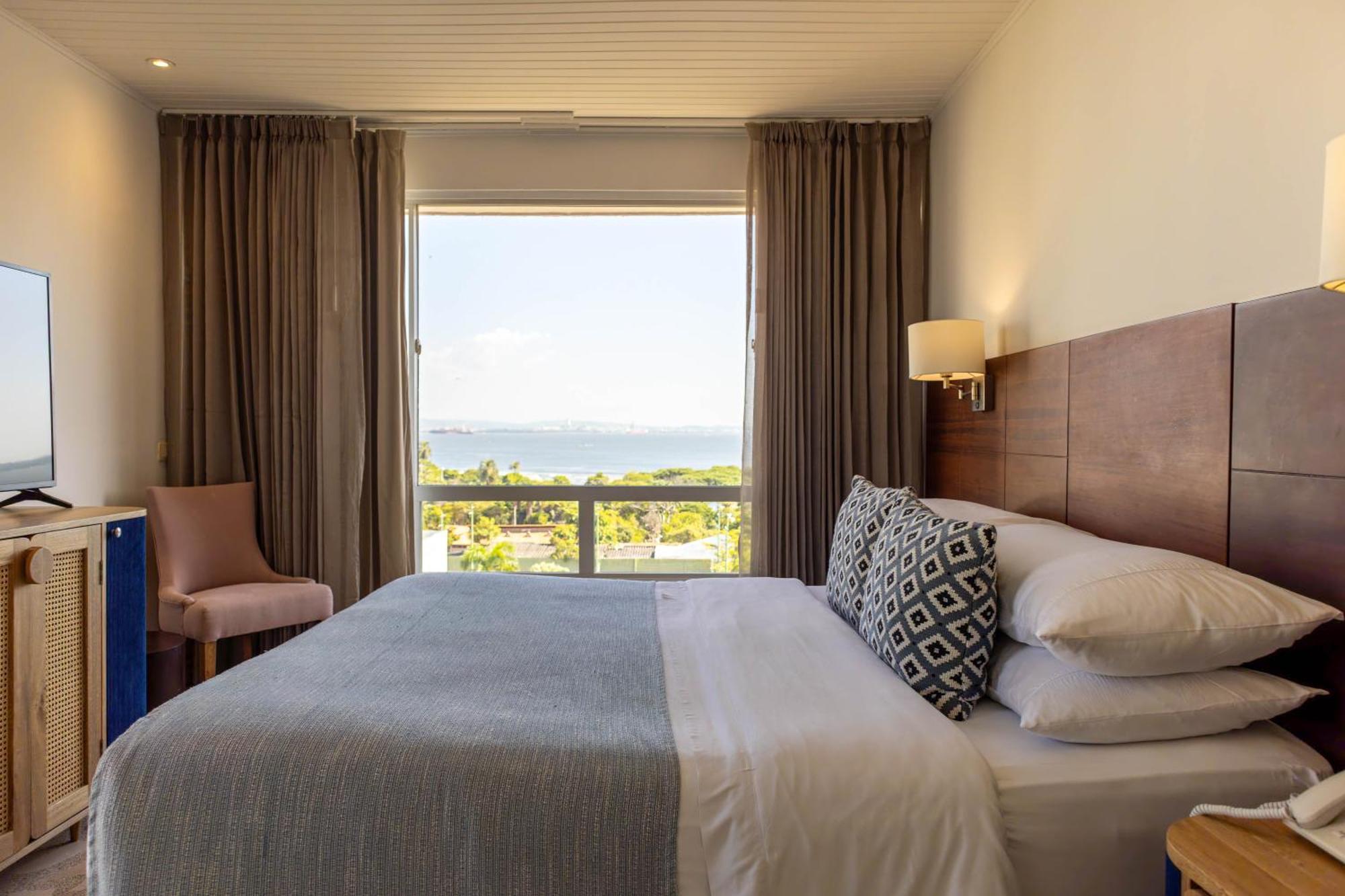 1 King Bed, 1 Queen Bed, 2 Bedroom Suite