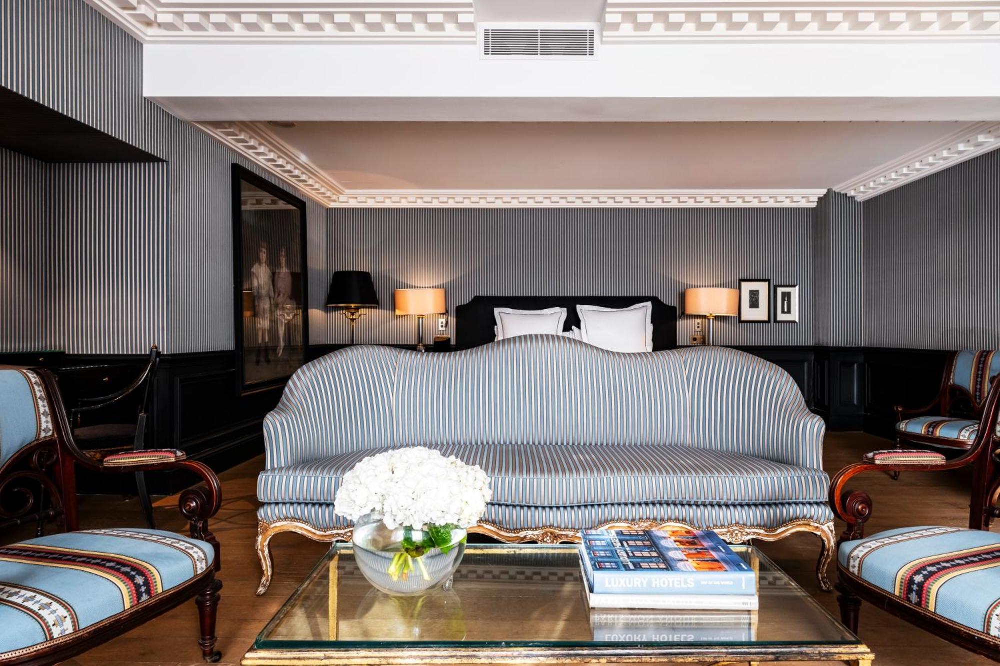 Prestige Suite 1 King Sofa bed