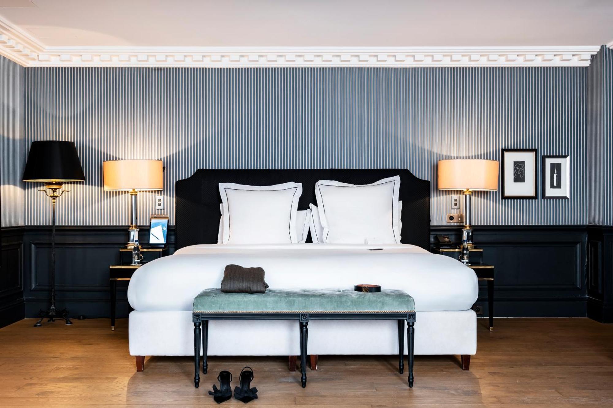 Prestige Suite 1 King Sofa bed