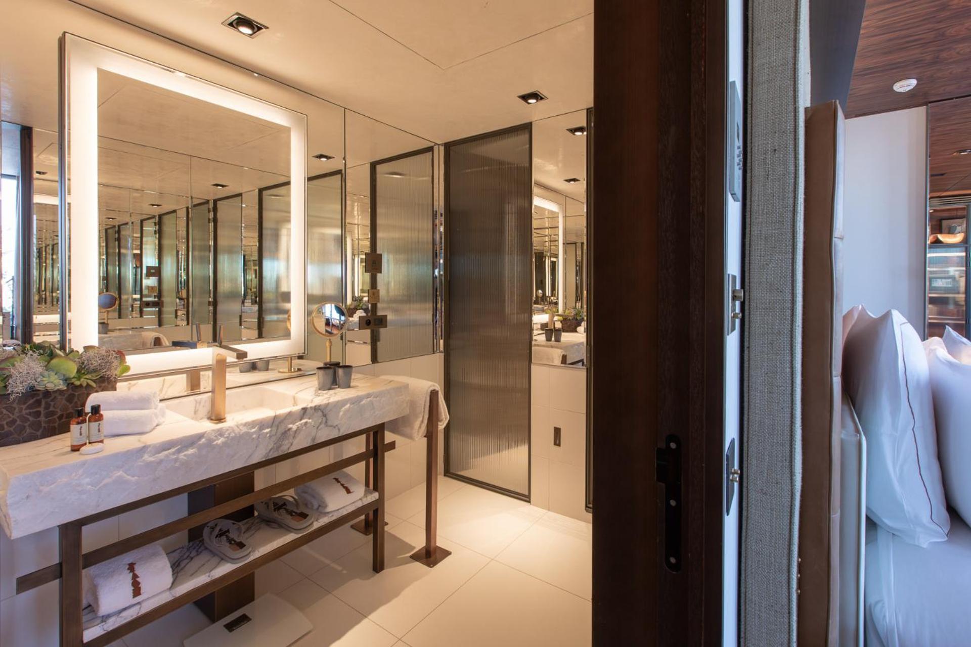 Two-Bedroom Suite Eiffel Tower view Terrace